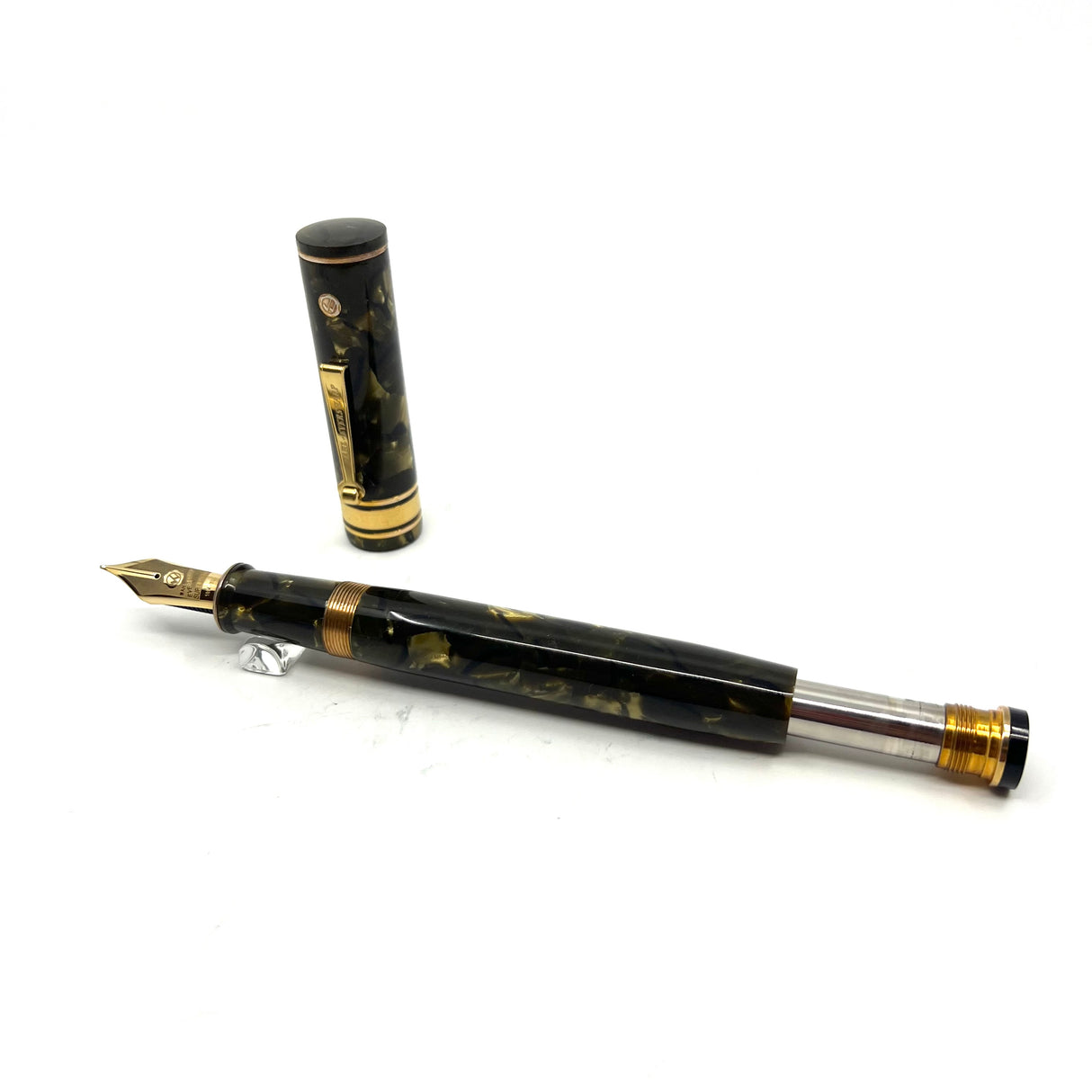 Wahl-Eversharp Oversized Decoband in Omas "Saft Green" Celluloid Fountain Pen