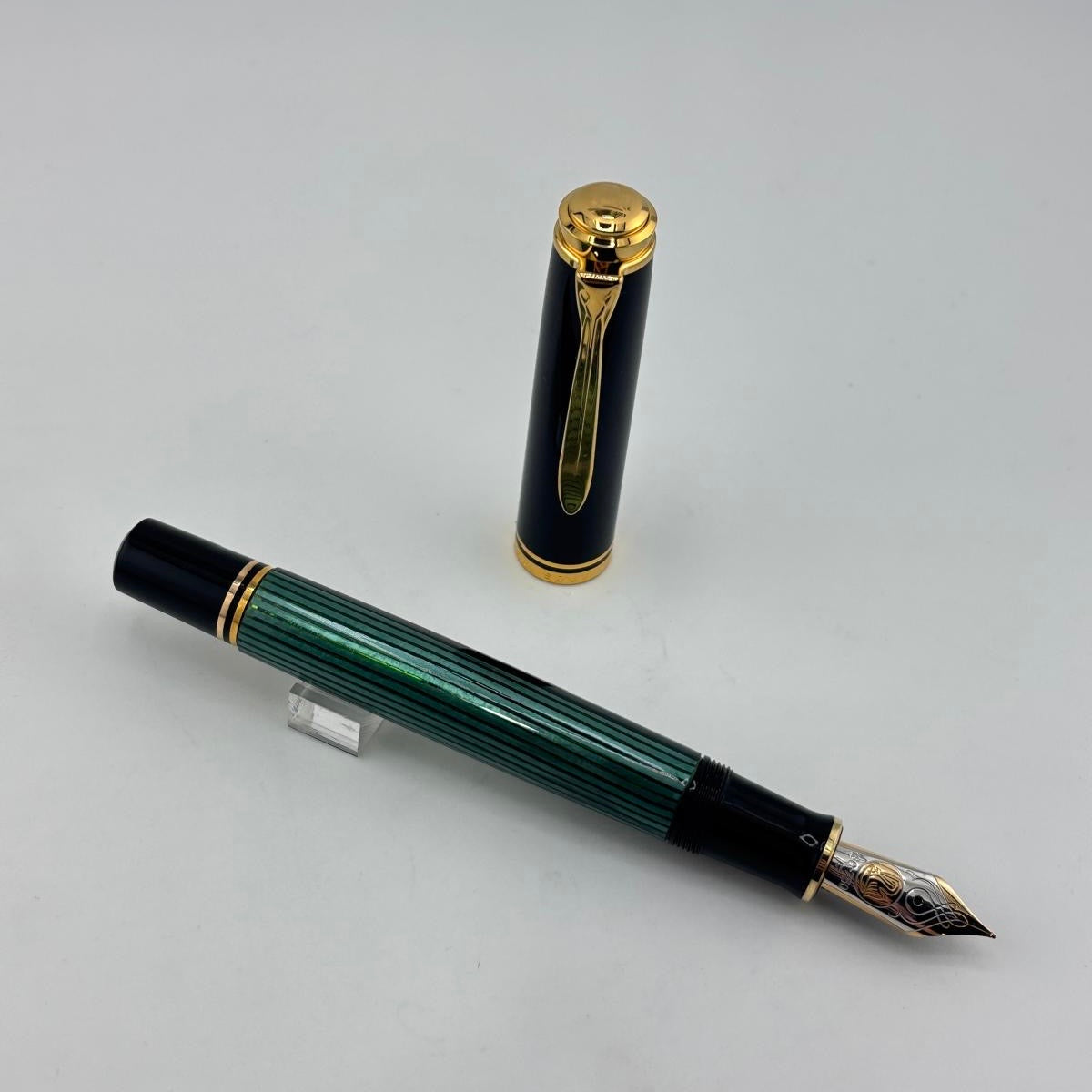 Pelikan M800 Green Striped 18K Gold nib Cursive Italic !