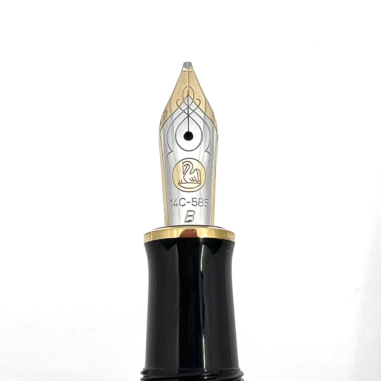 Pelikan M400 Souveran Black & Green Striped Fountain Pen