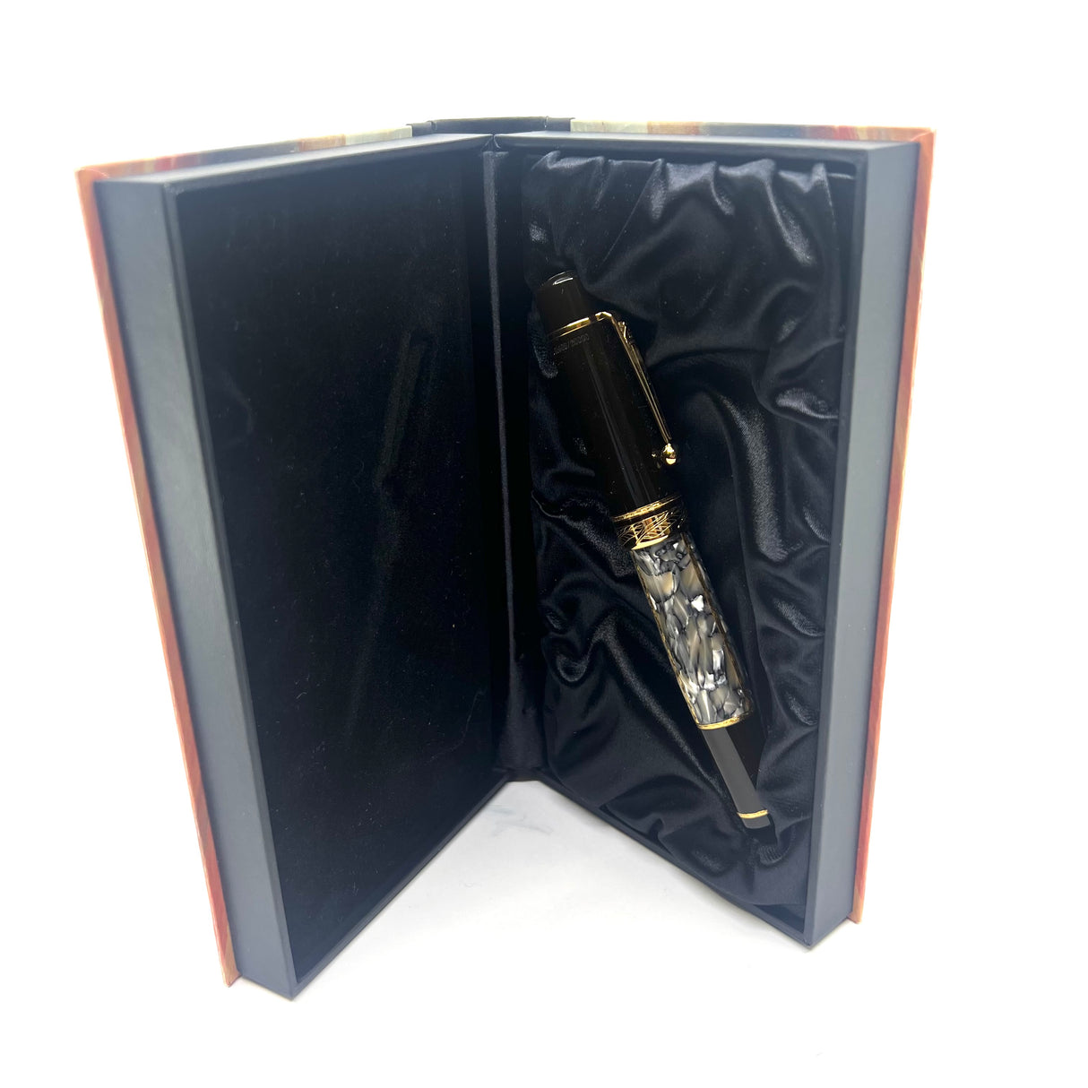Montblanc Alexandre Dumas (Incorrect Signature) Writer Series Ltd. Ed. Fountain Pen - Fine 18kt Gold Nib