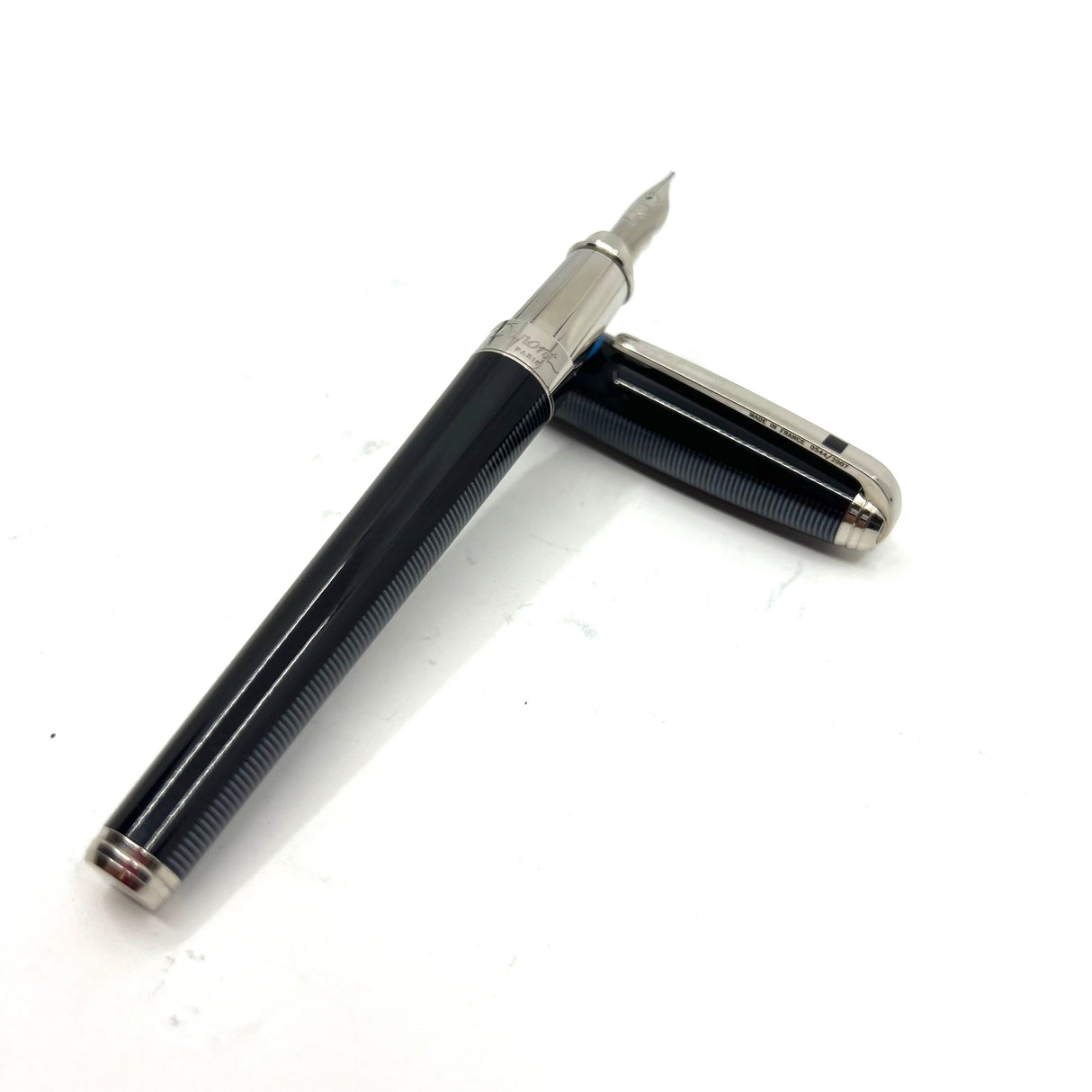 S. T. Dupont James Bond 007 Casino Royale Oversized Orpheo Limited Edition Fountain Pen (2007)