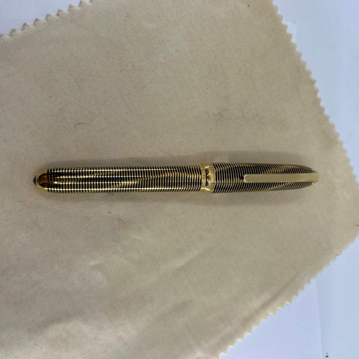 Cartier Python Limited Edition Fountain Pen - Fine 18kt Gold Nib