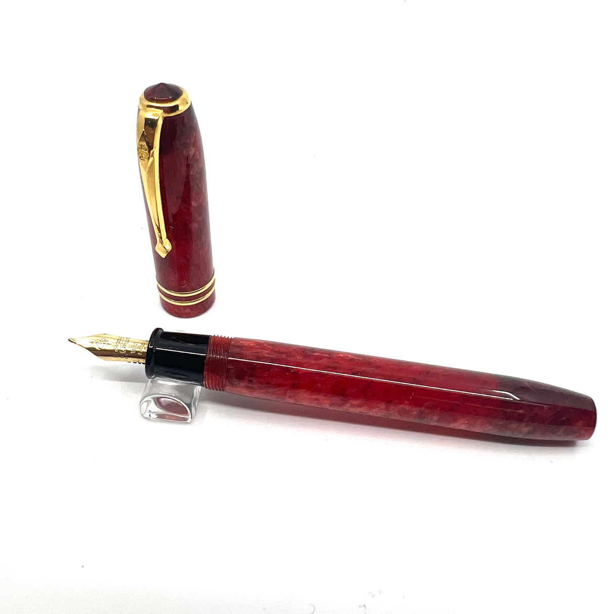 Conway Stewart Dinkie Lustrous Marbled Red Fountain Pen