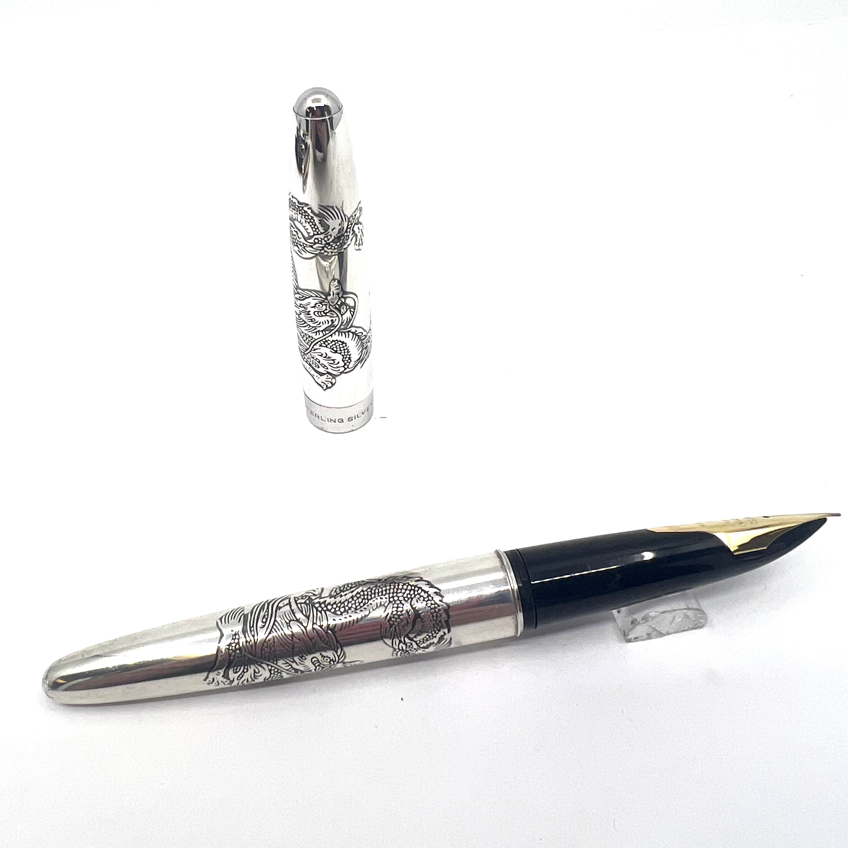 Pilot-Namiki Sterling Silver Dragon Fountain Pen  - Fine 18kt Gold Nib