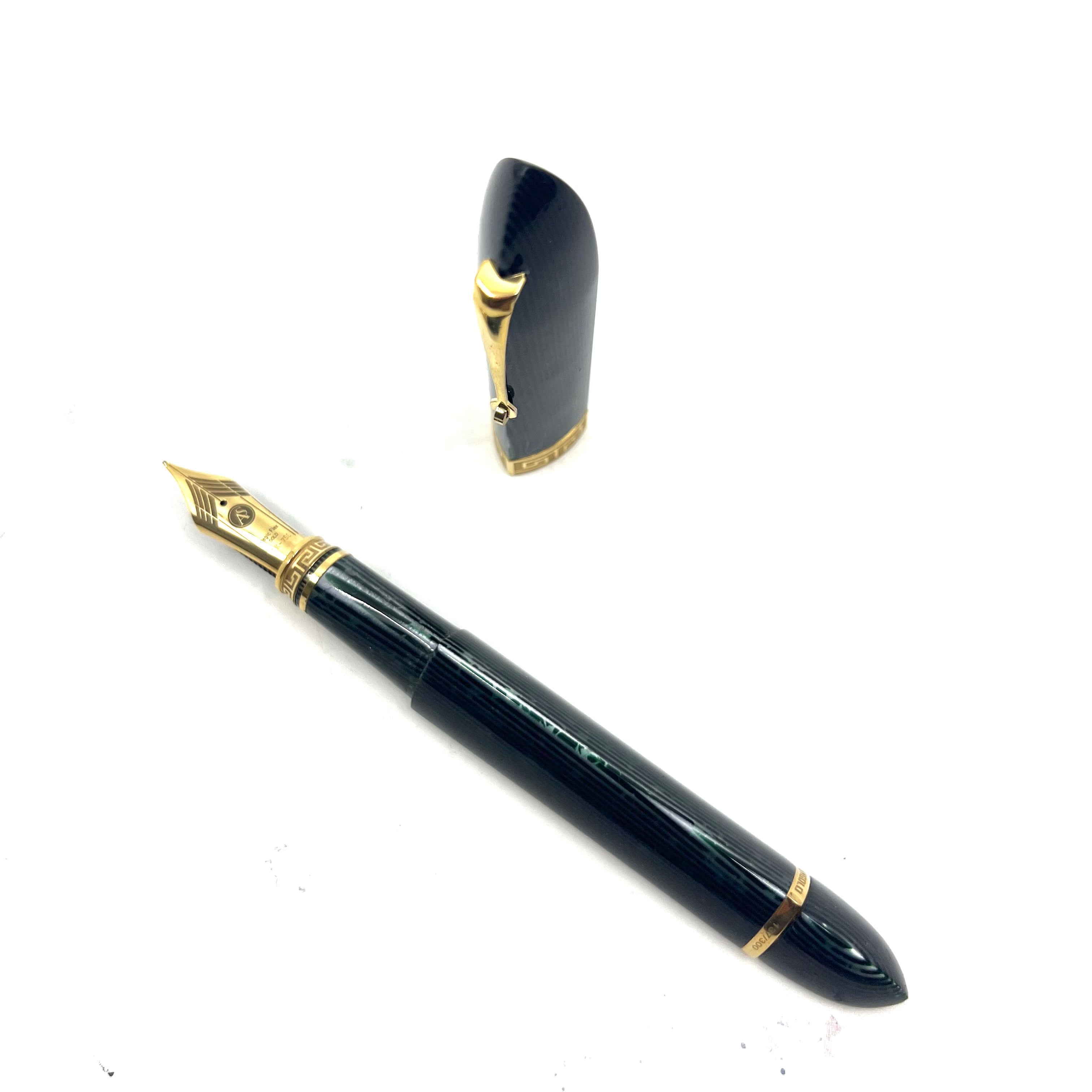 ASC (Armando Simoni Club) Triangolo Incredible Arco Green Celluloid Limited Edition 3-Sided Fountain Pen