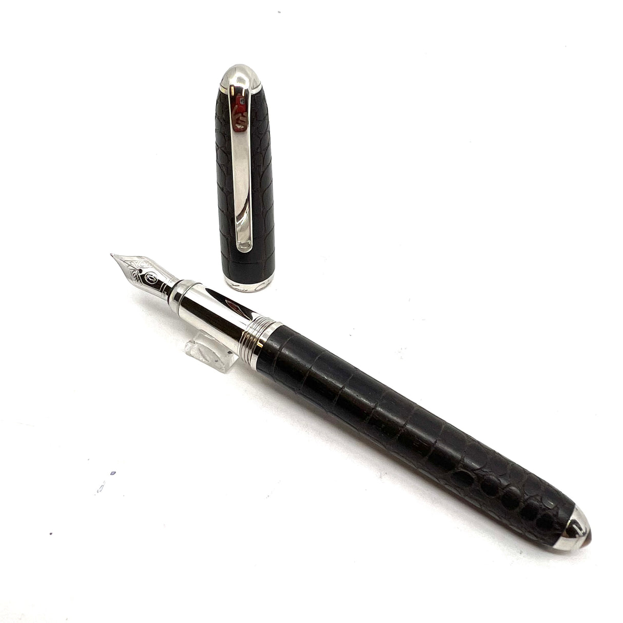 Cartier - Louis Cartier Crocodile Scales Engraved Wood Body Limited Edition Fountain Pen