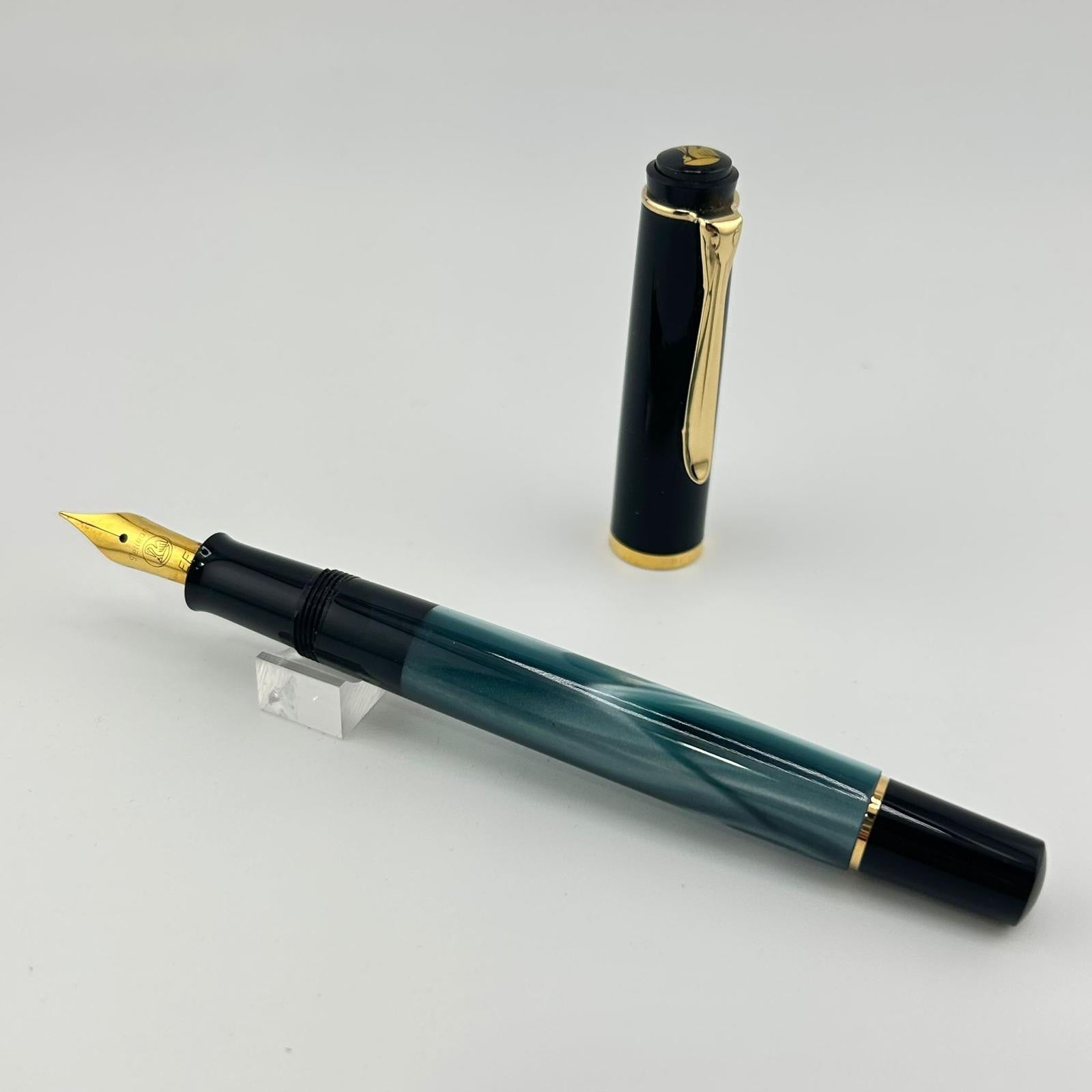 Pelikan M200 Black cap grey barrel - Fountain Pen