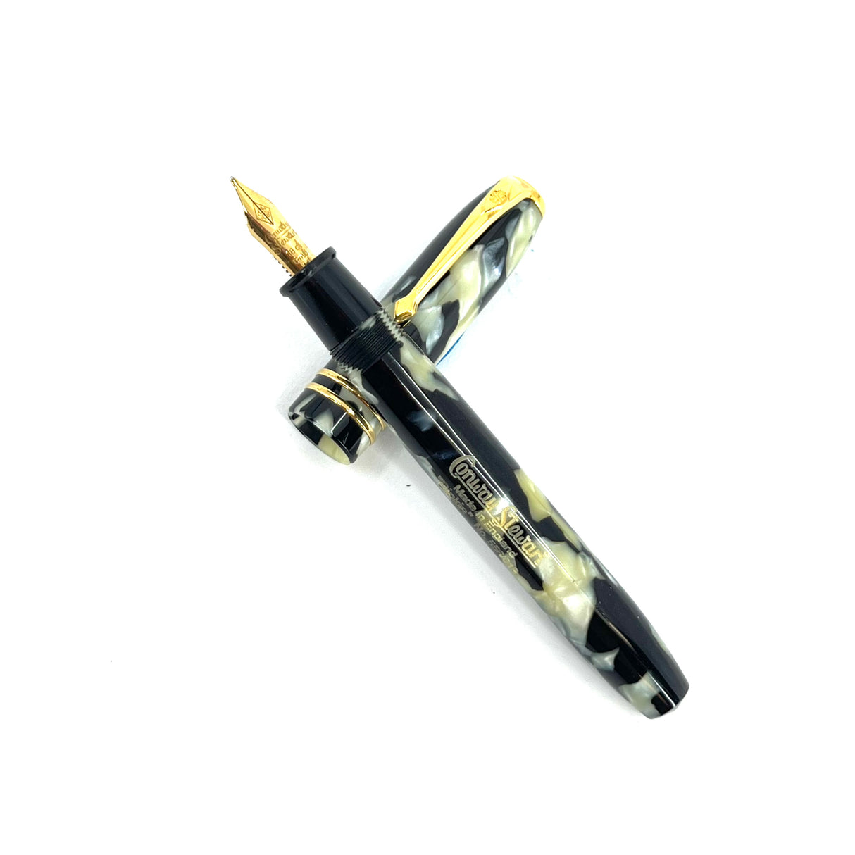Conway Stewart Dinkie Marbled Pearl & Black Fountain Pen