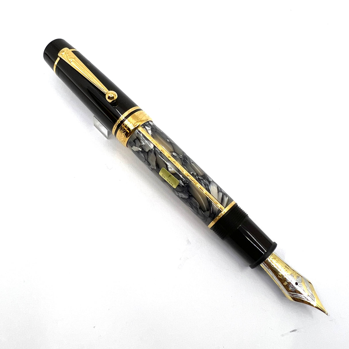 Montblanc Alexandre Dumas (Incorrect Signature) Writer Series Ltd. Ed. Fountain Pen - Fine 18kt Gold Nib