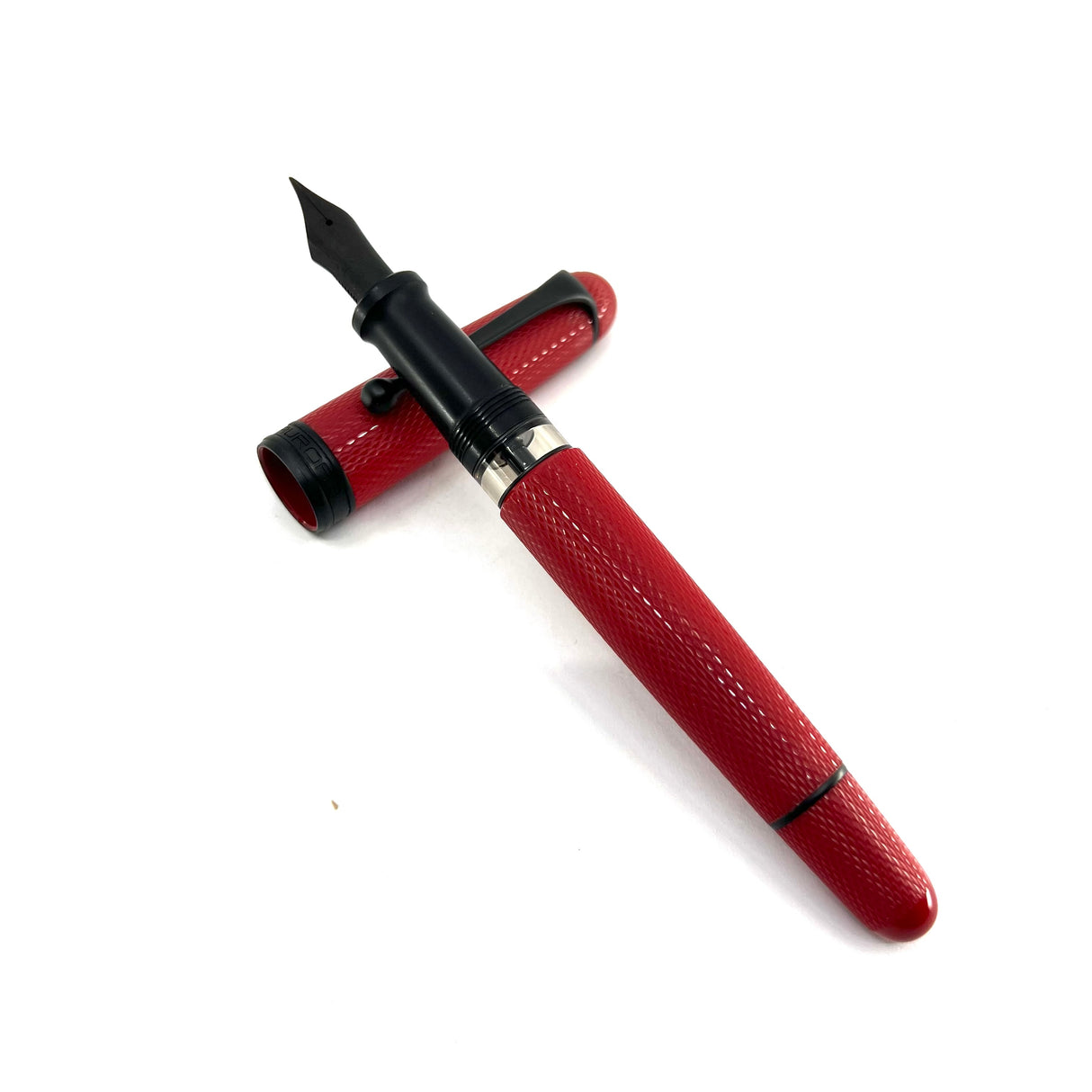 Aurora Red Mamba Limited Edition Fountain Pen - Fine 18kt PVD Treated Gold Nib