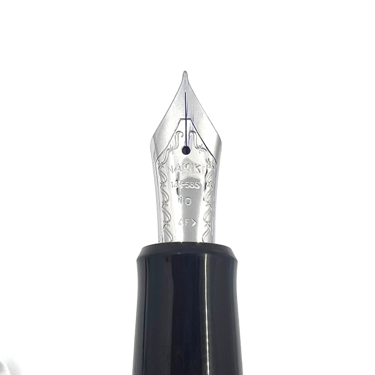 Pilot-Namiki Black Lacquered Bamboo Metal Oversized Fountain Pen - Fine 14kt Gold Nib