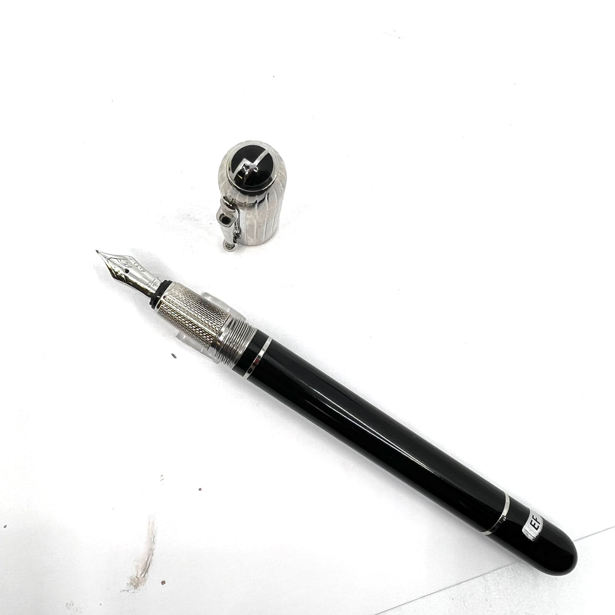 Dunhill Sidecar Fountain Pen - Palladium Plated Cap