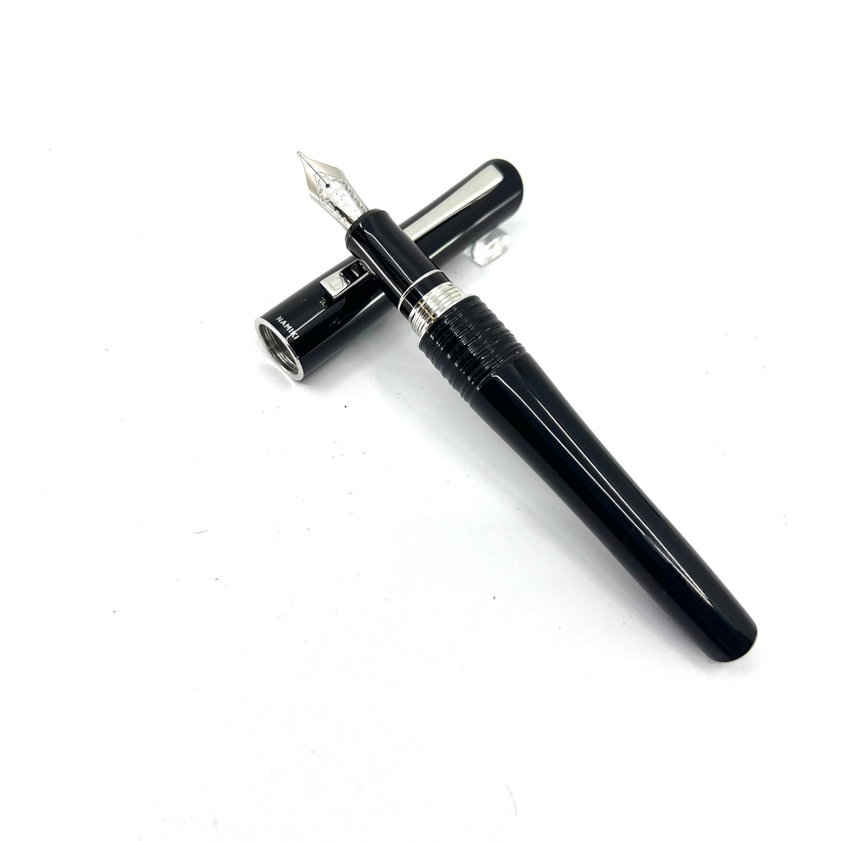 Pilot-Namiki Black Lacquered Bamboo Metal Oversized Fountain Pen - Broad 14kt Gold Nib