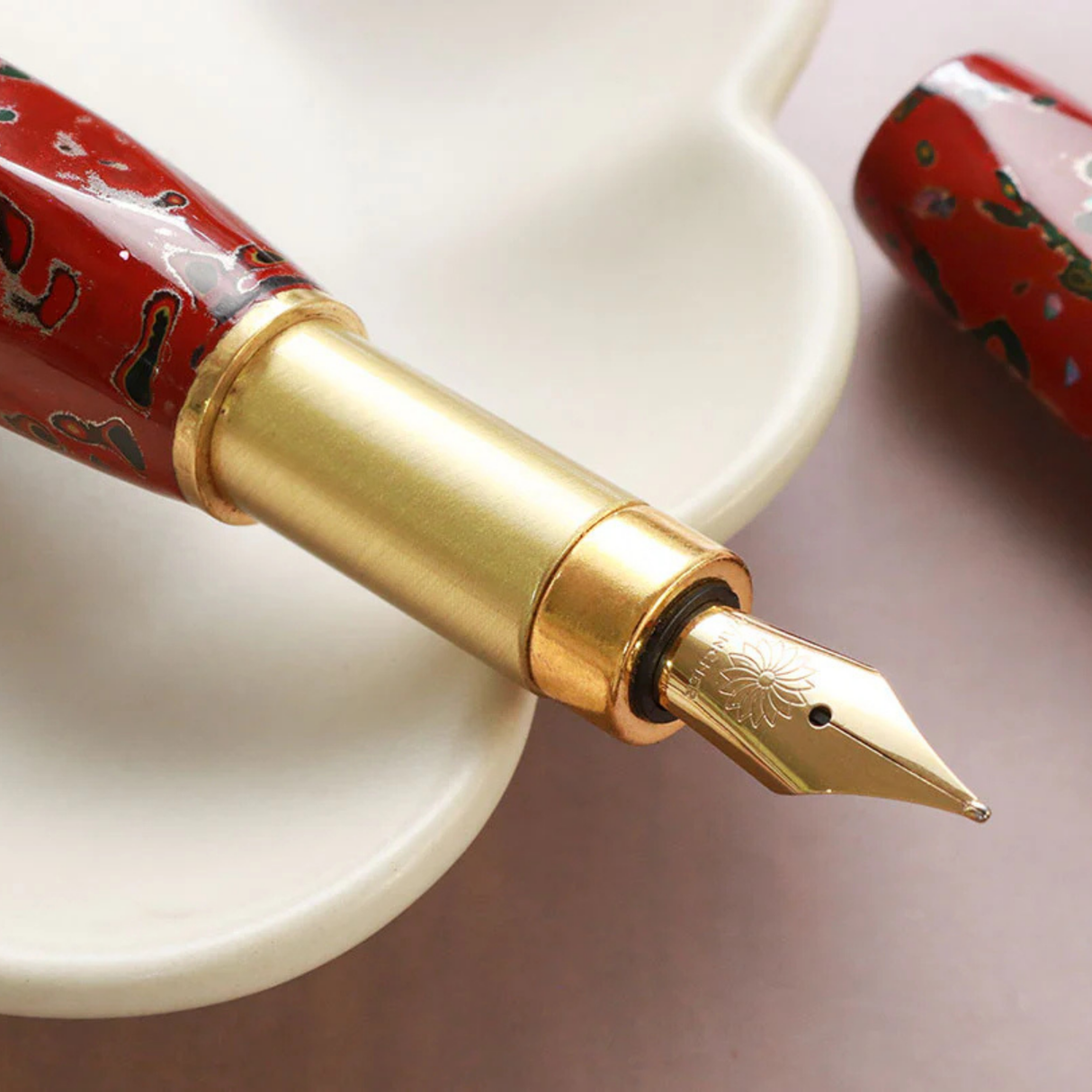 Wancher Densho Tsugaru Aka-age Raden (4 Facets) Fountain Pen