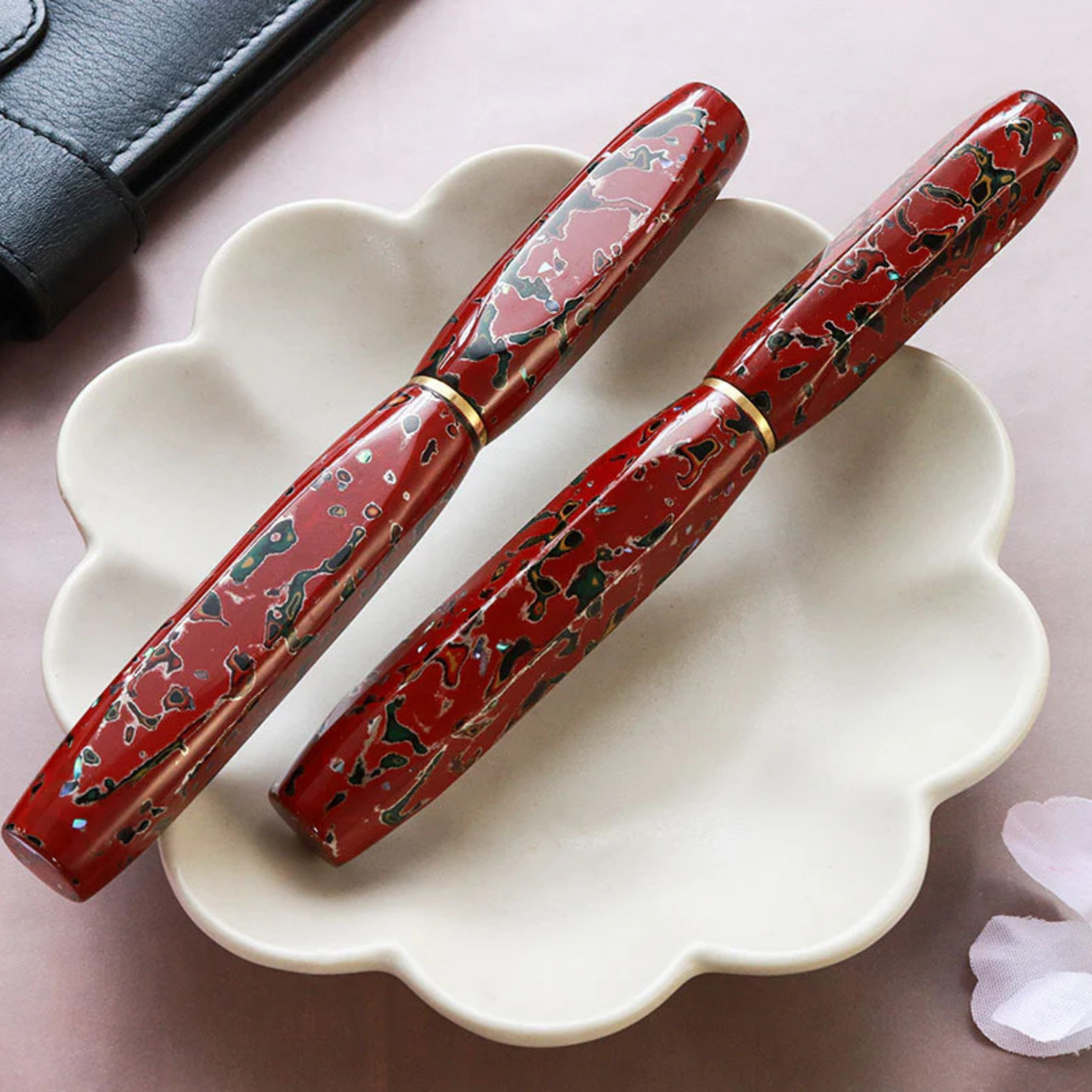 Wancher Densho Tsugaru Aka-age Raden (4 Facets) Fountain Pen