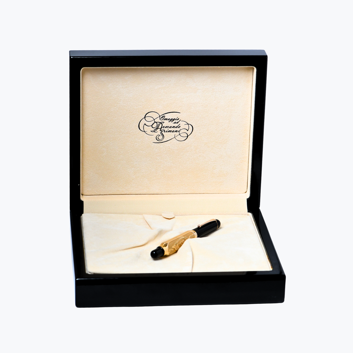OMAS "The Doctor Pen" Solid Gold 18K/750 Fountain Pen - #058/150 Made - Medium 18kt Gold Nib