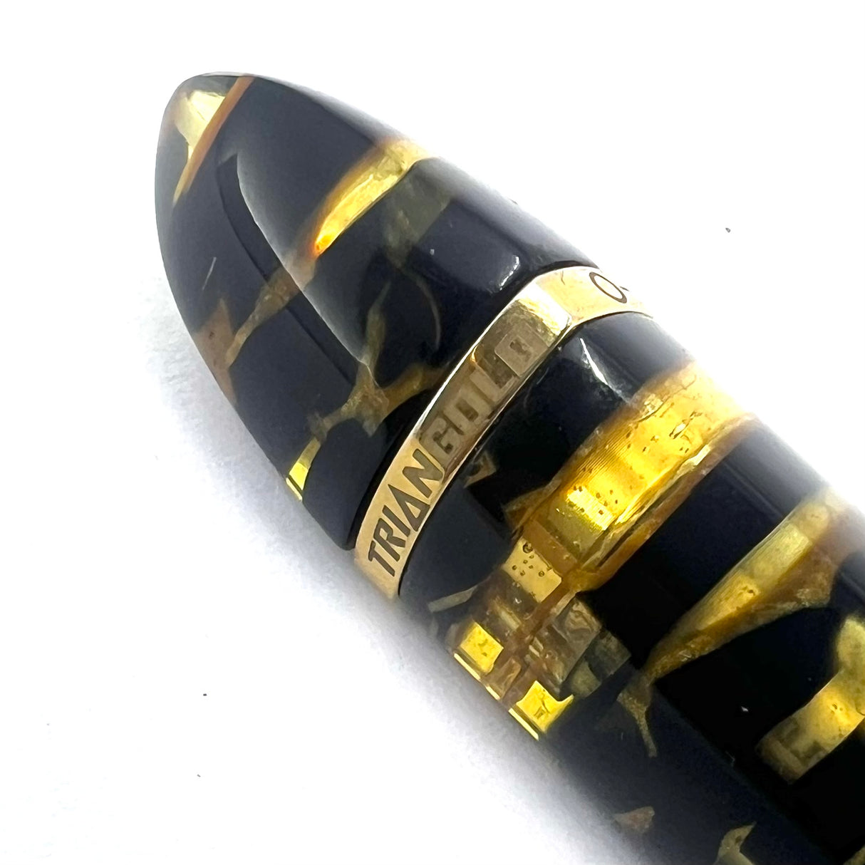 ASC - ARMANDO SIMONI CLUB Oversized Triangolo Black Lucens Celluloid Limited Edition 3-Sided Fountain Pen - Magic Flex Large #8 Size Medium 14kt Gold Nib