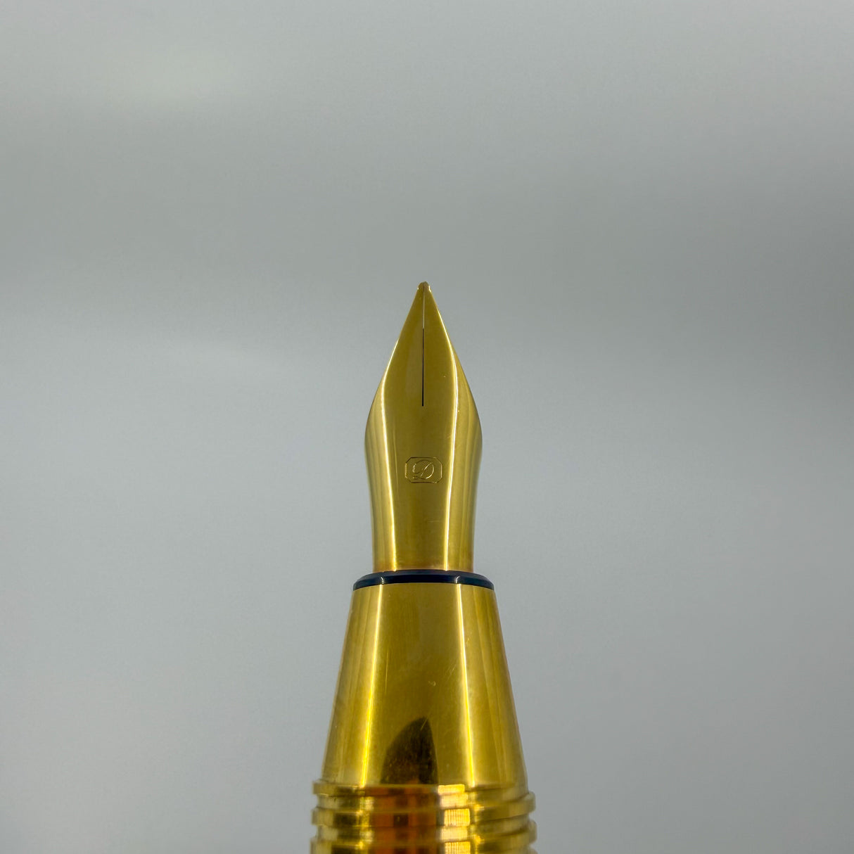 S. T. Dupont St. Germain Large Size Fountain Pen - Medium 18kt Gold Nib