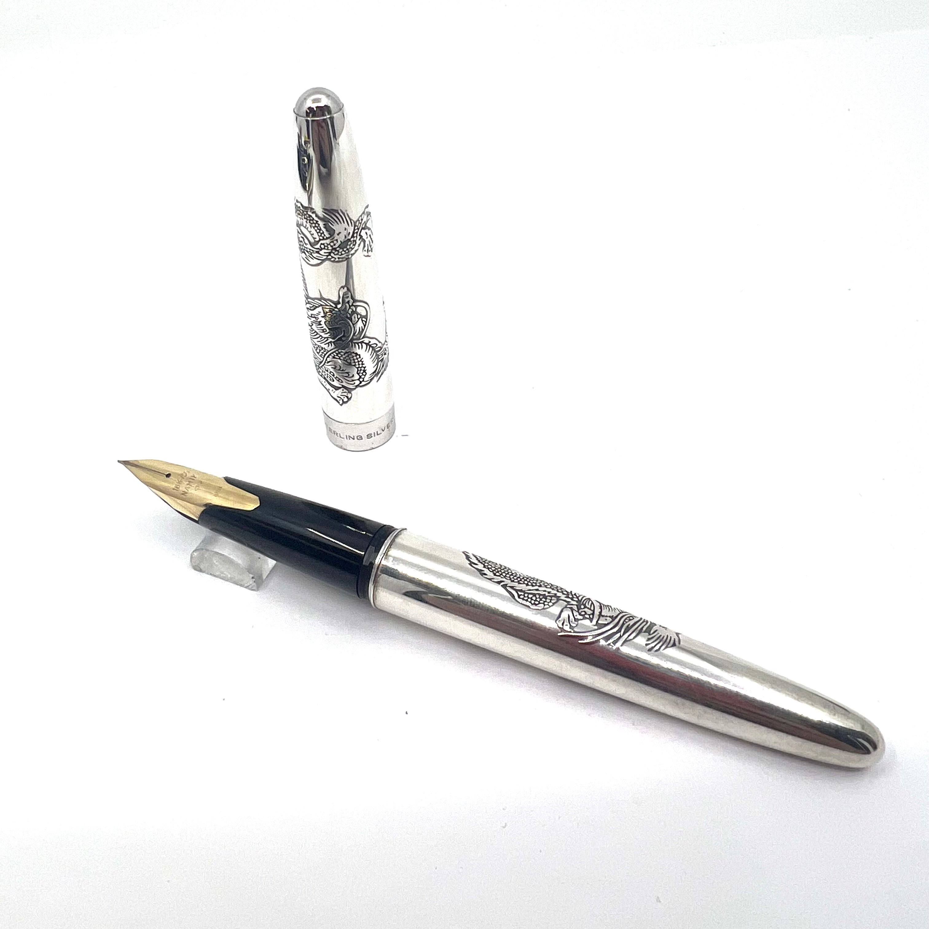 Pilot-Namiki Sterling Silver Dragon Fountain Pen  - Fine 18kt Gold Nib