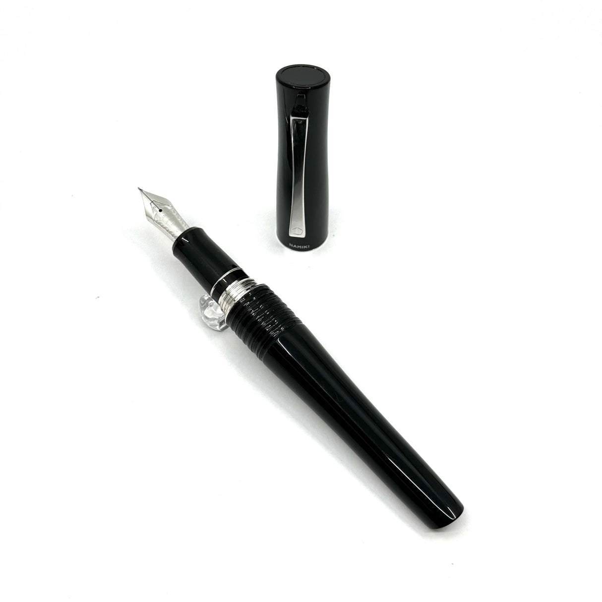 Pilot-Namiki Black Lacquered Bamboo Metal Oversized Fountain Pen - Fine 14kt Gold Nib