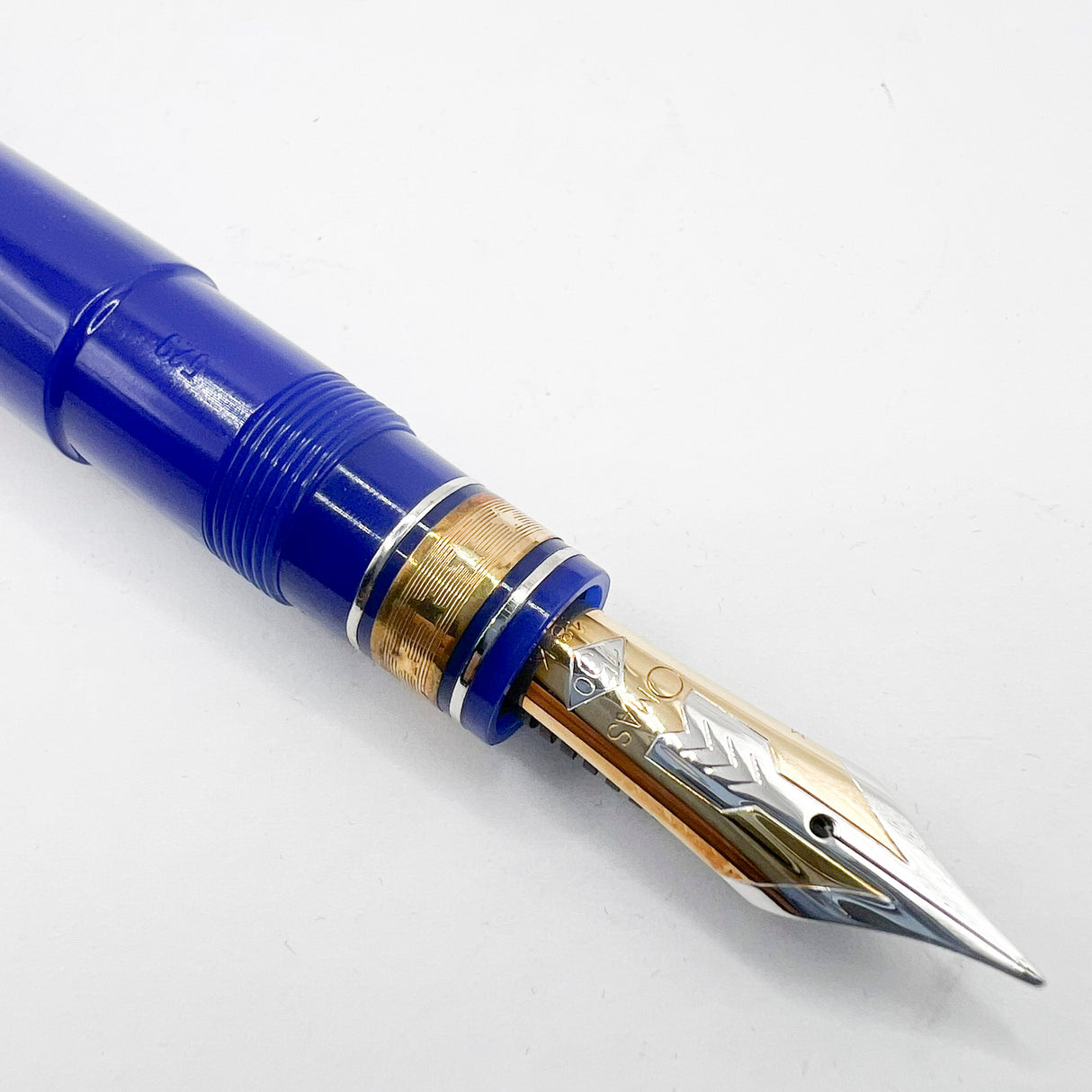 OMAS for Armando Simoni Club/1990's - Royal Blue Ogiva Extra Fountain Pen - Medium 18kt Gold Nib