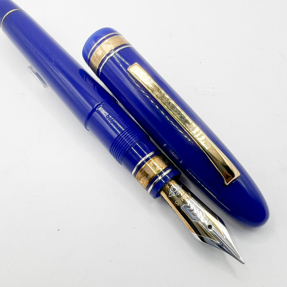 OMAS for Armando Simoni Club/1990's - Royal Blue Ogiva Extra Fountain Pen - Medium 18kt Gold Nib