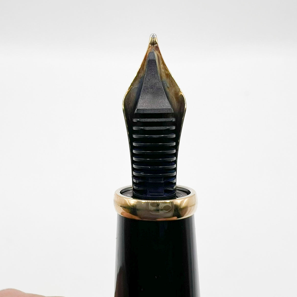 Cartier Diabolo Black Resin Fountain Pen - Medium 18kt Gold Nib