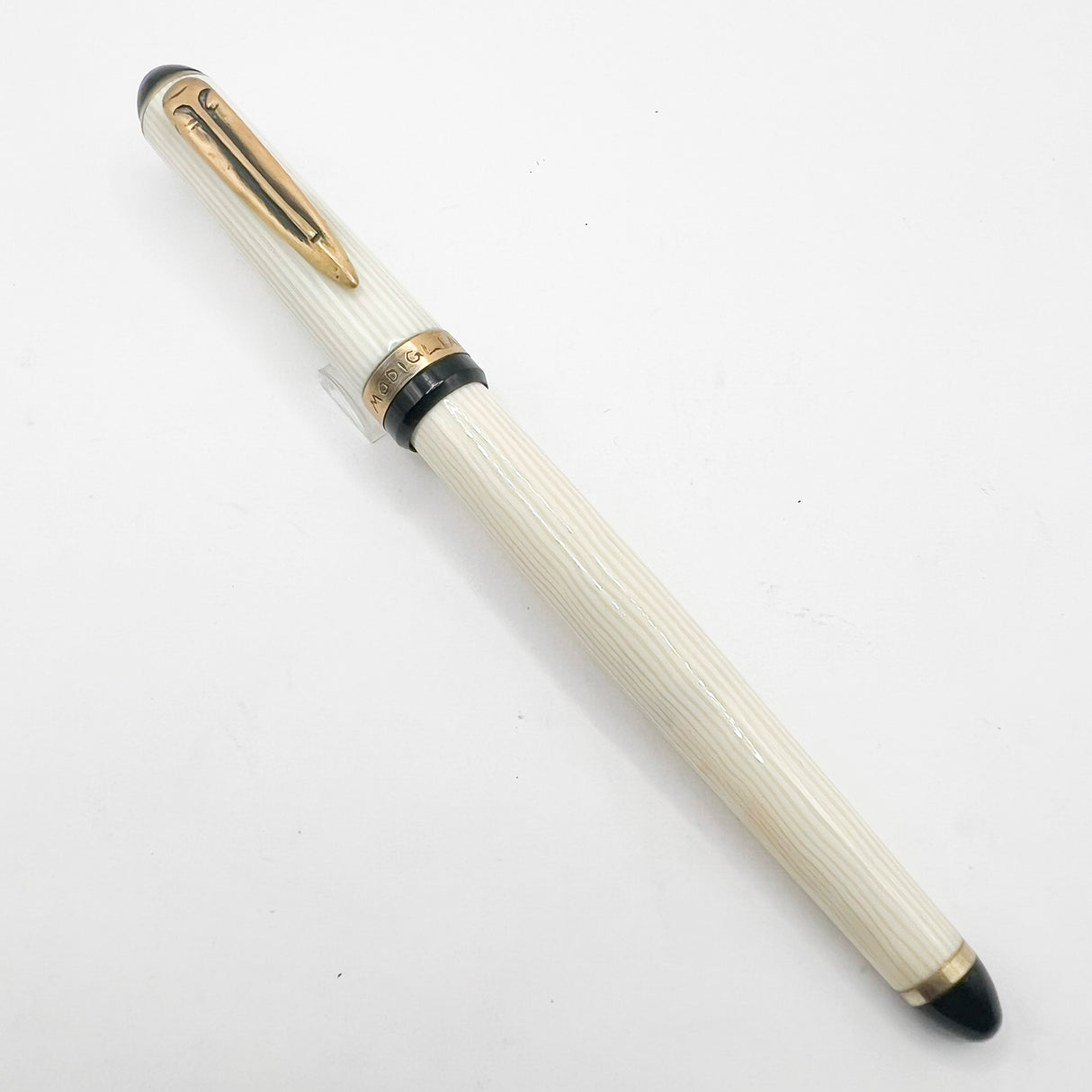 Francois Yves Luthier Modigliani White Limited Edition Fountain Pen - Fine 18kt Gold Nib
