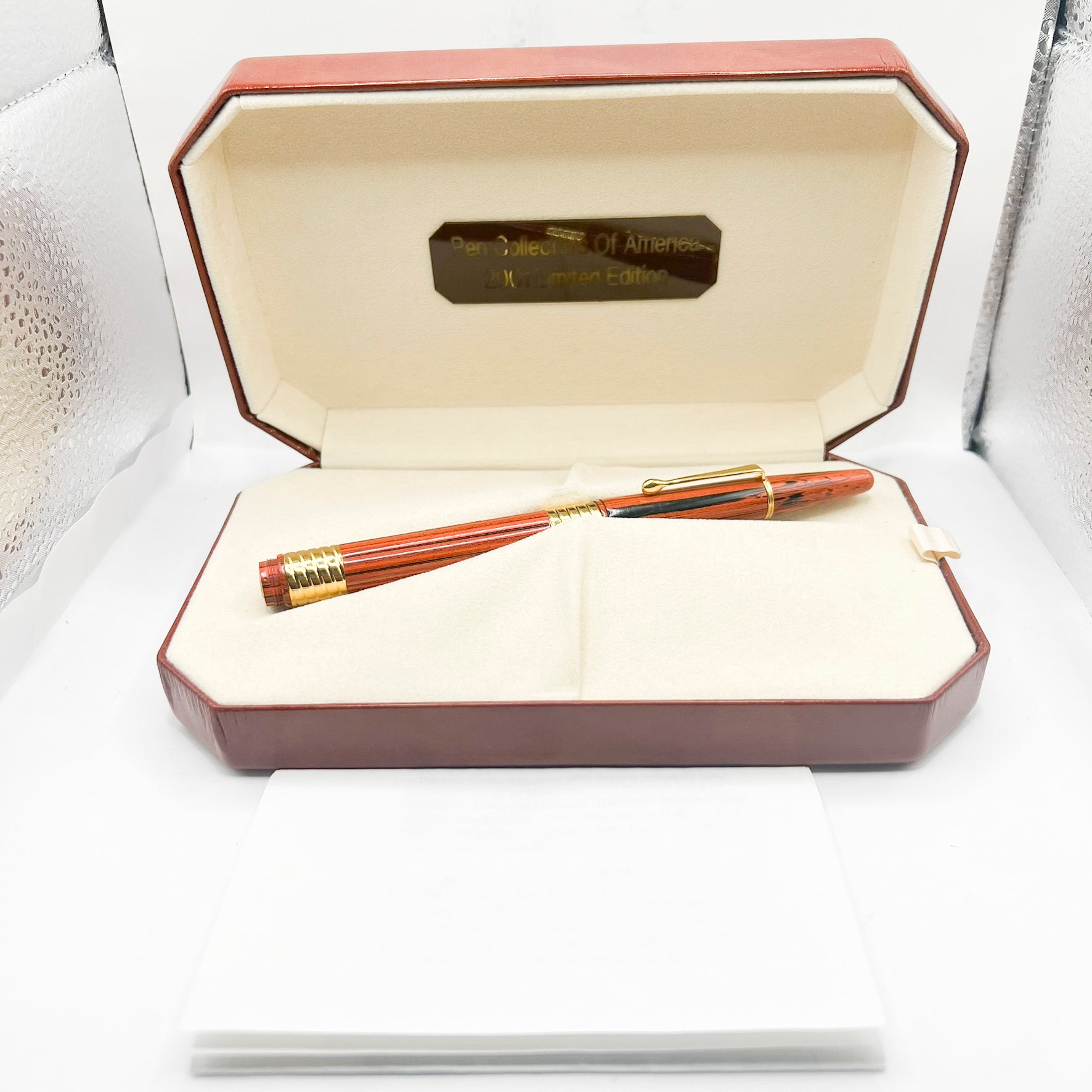 Bexley Woodgrain Ebonite Taper Cap Fountain Pen Limited Edition on behalf of Pen Collectors of America - Fine  18kt Gold Nib