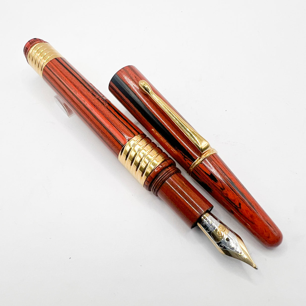 Bexley Woodgrain Ebonite Taper Cap Fountain Pen Limited Edition on behalf of Pen Collectors of America - Fine  18kt Gold Nib