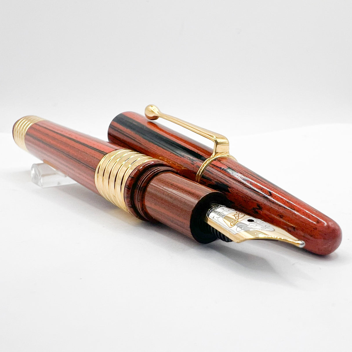 Bexley Woodgrain Ebonite Taper Cap Fountain Pen Limited Edition on behalf of Pen Collectors of America - Fine  18kt Gold Nib
