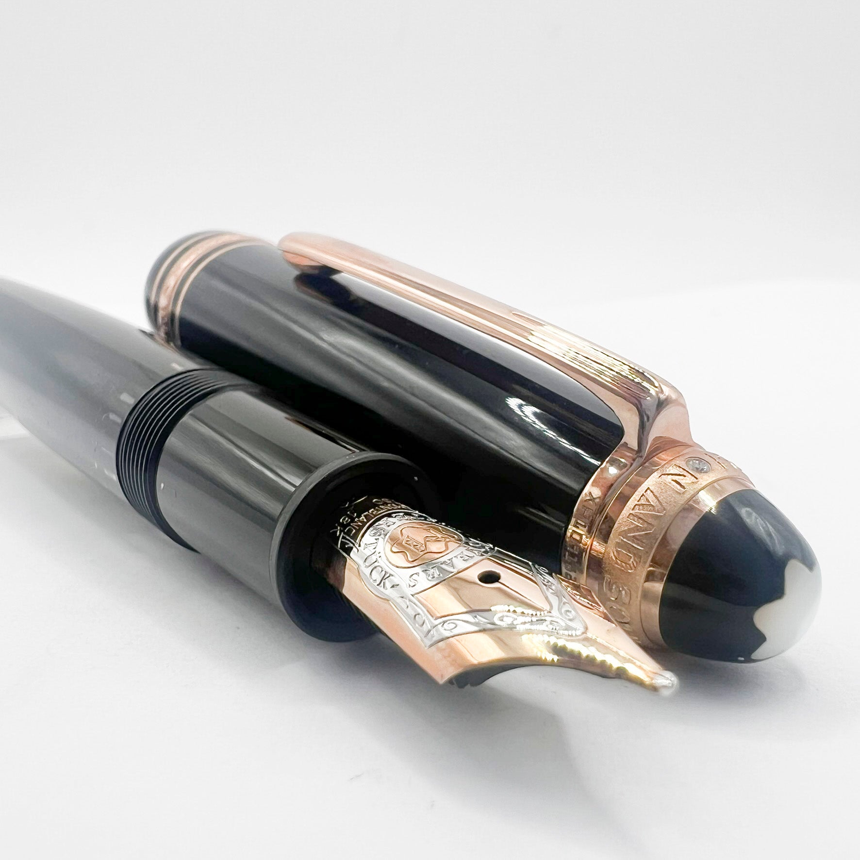Montblanc Meisterstuck #146 LeGrand - 75th Anniversary Limited Edition Fountain Pen #0336/1924 - Medium 18kt Gold Nib