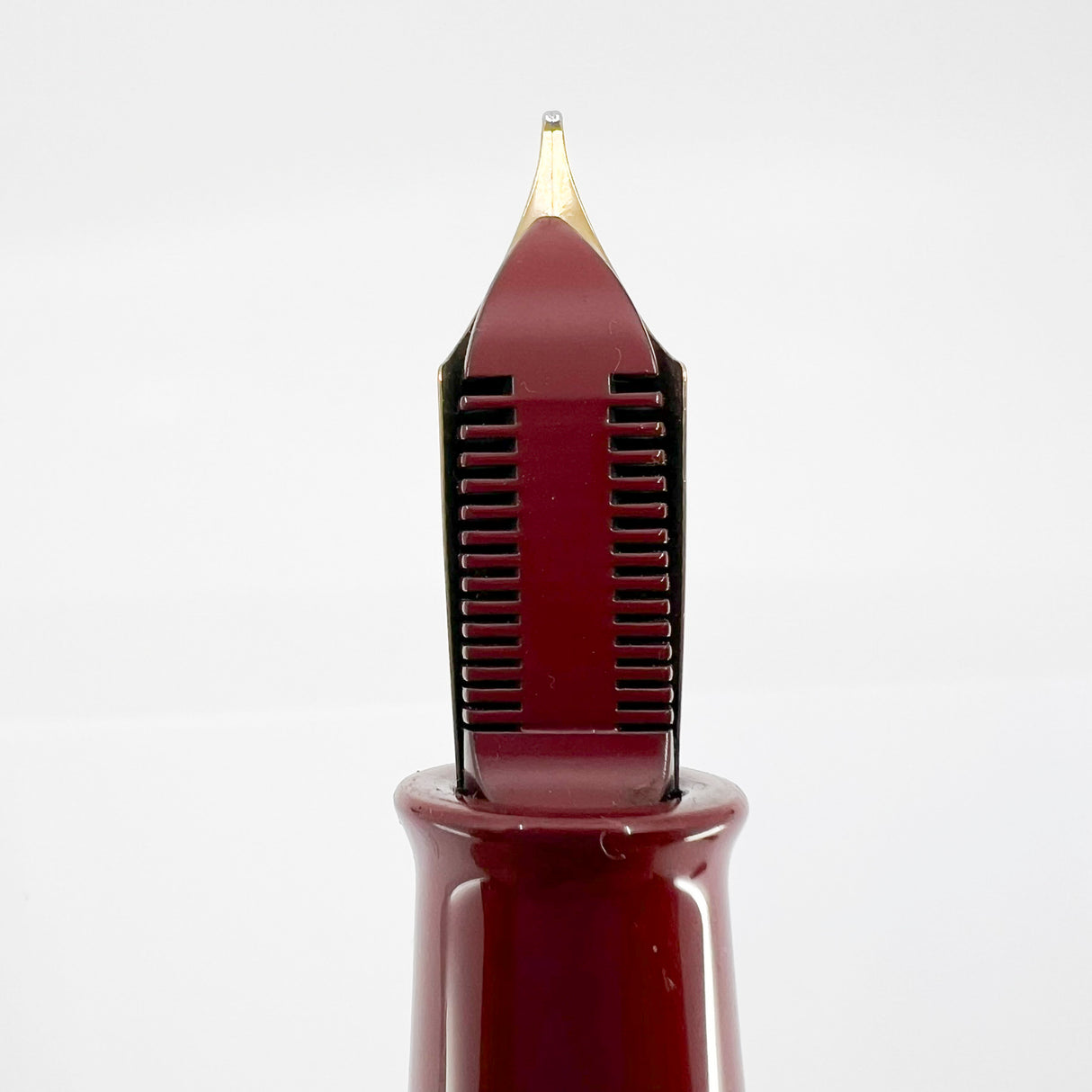 Pilot Namiki Emperor Red Urushi Fountain Pen - Broad 21 kt Gold Nib - Circa 1996