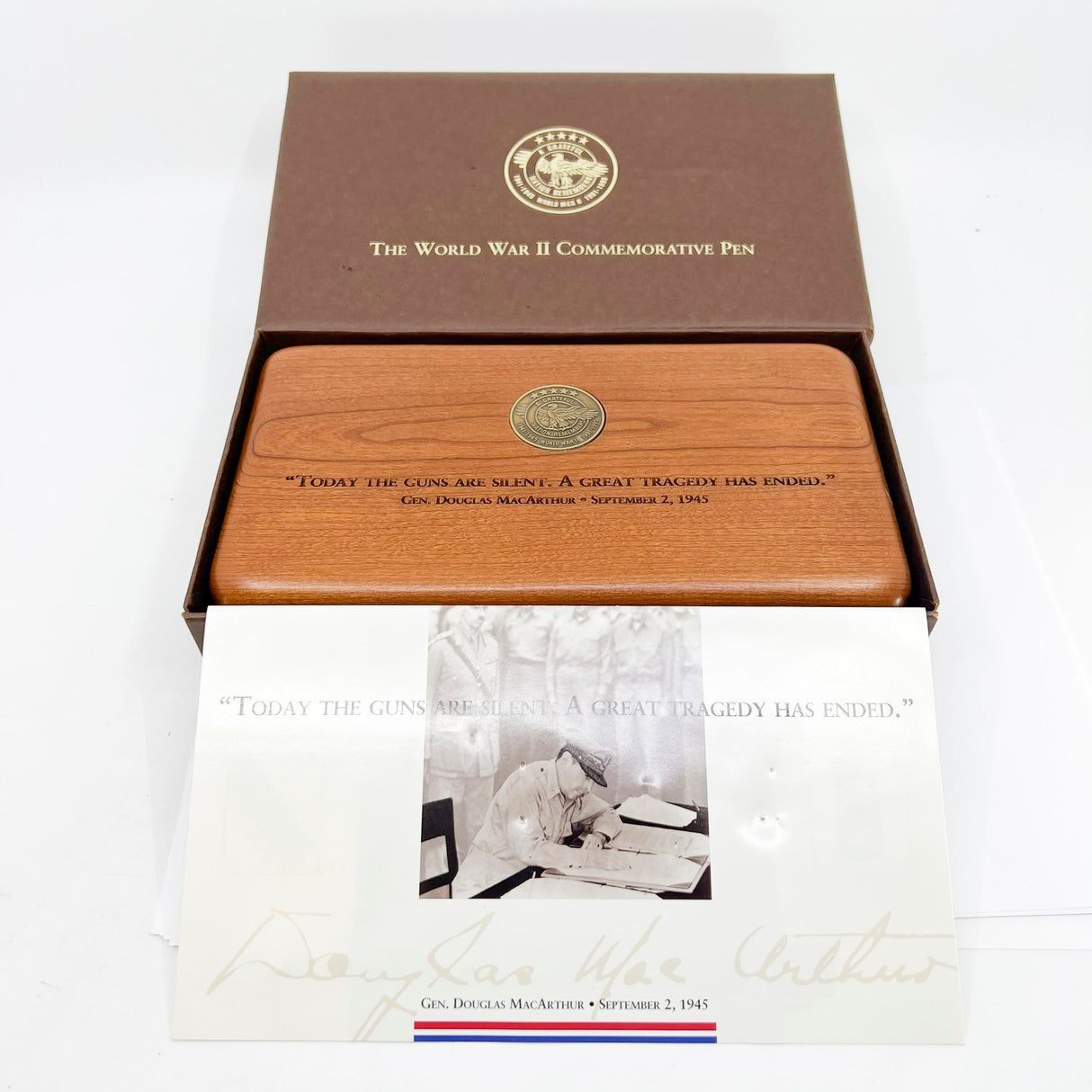 Parker Duofold  Douglas MacArthur Centennial (Largest Size) Limited Edition Fountain Pen   - Fine 18kt Gold Nib