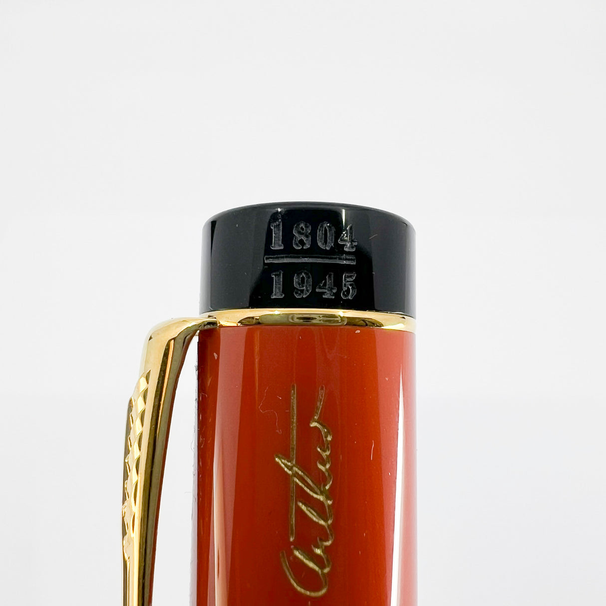 Parker Duofold  Douglas MacArthur Centennial (Largest Size) Limited Edition Fountain Pen   - Fine 18kt Gold Nib