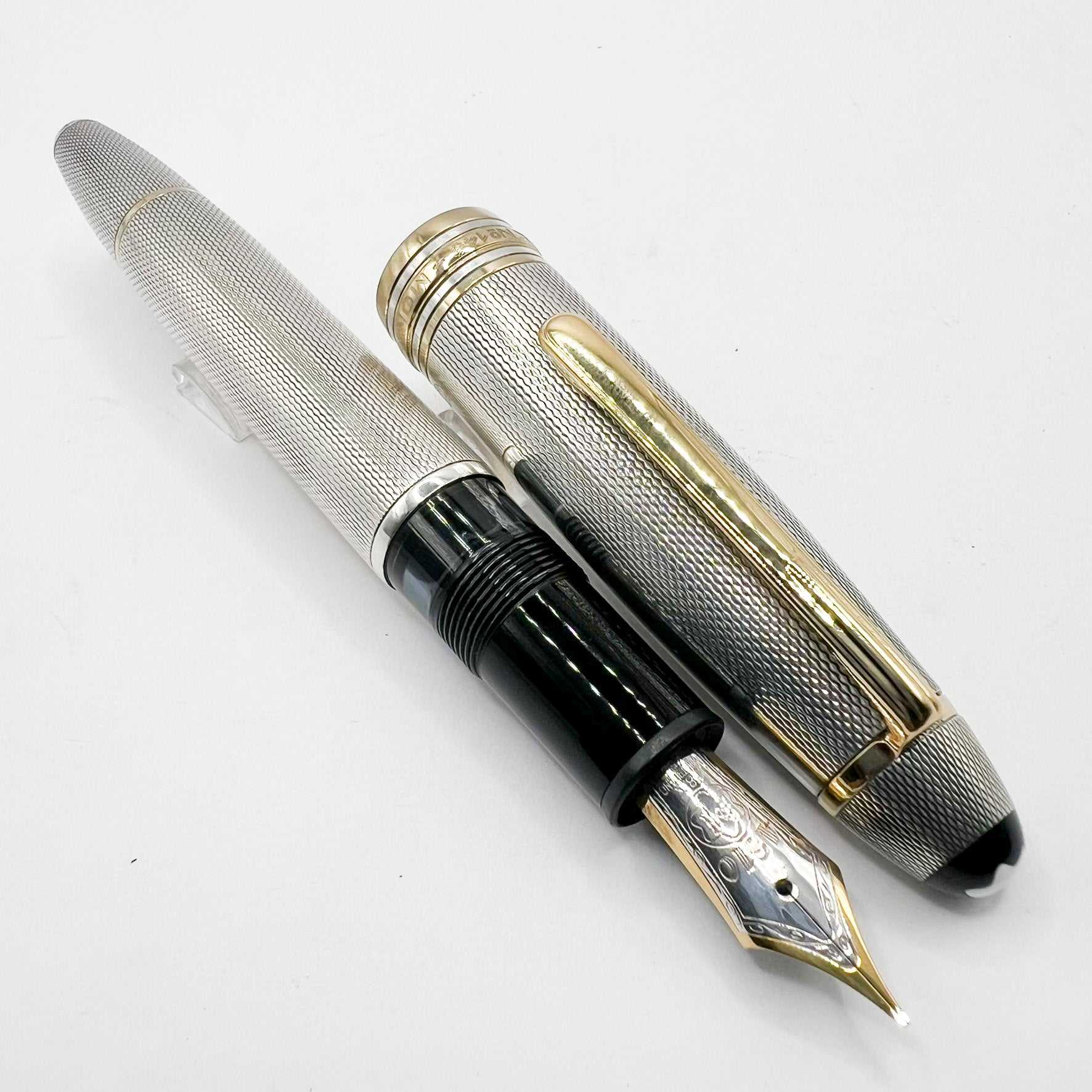 Montblanc Meisterstück Solitaire LeGrand Barleycorn Sterling Silver  #146S Fountain Pen - Flexible Fine 18kt Gold Nib