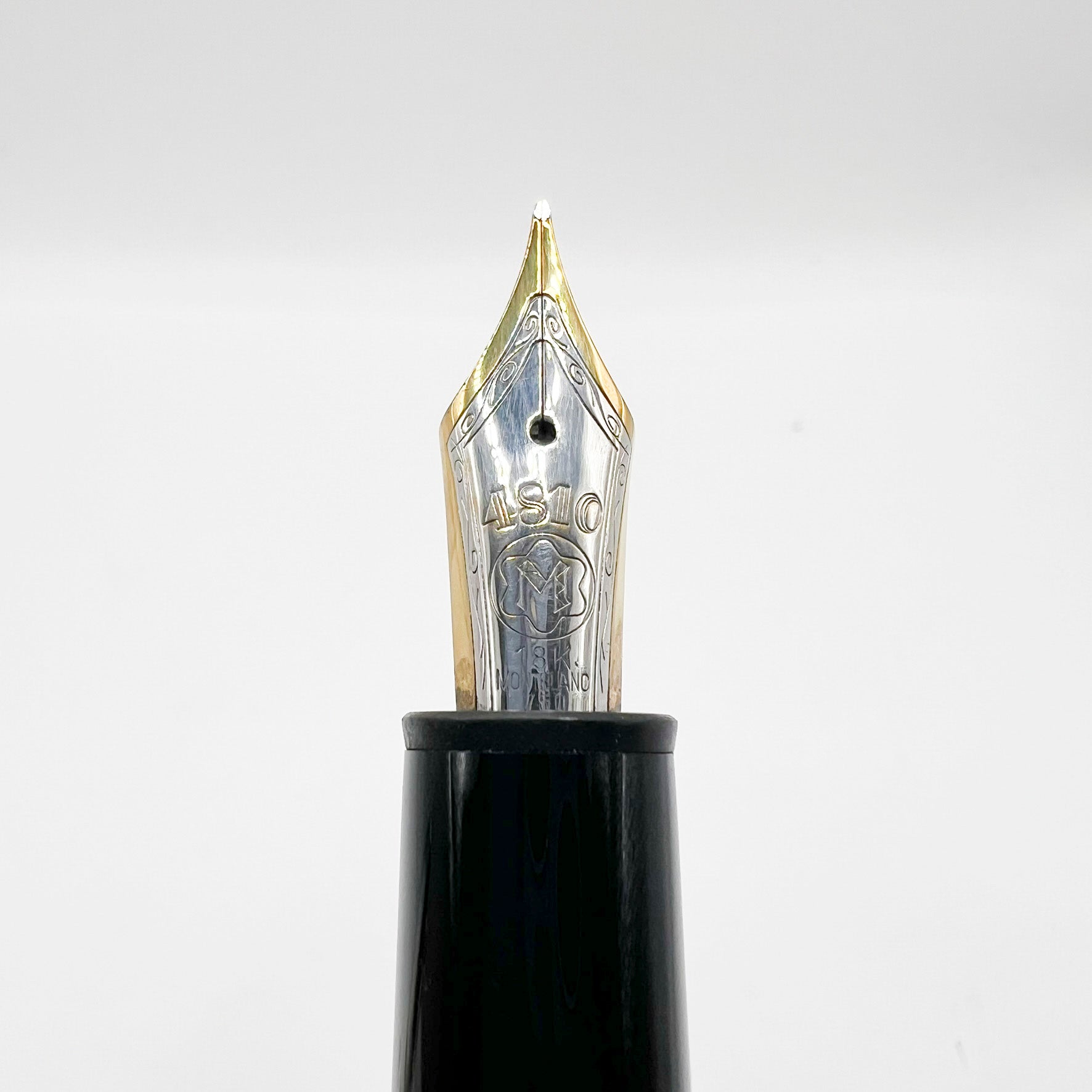 Montblanc Meisterstück Solitaire LeGrand Barleycorn Sterling Silver  #146S Fountain Pen - Flexible Fine 18kt Gold Nib