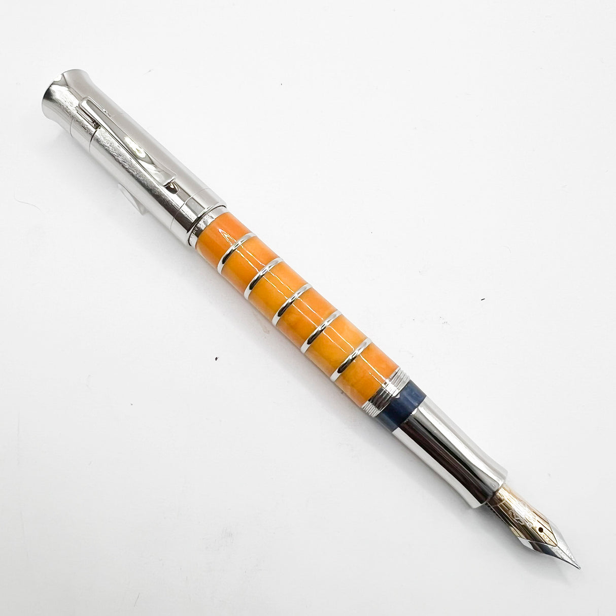 Graf von Faber-Castell "Amber" Pen of the Year 2004 - Medium 18kt Gold Nib - Very Desirable!!