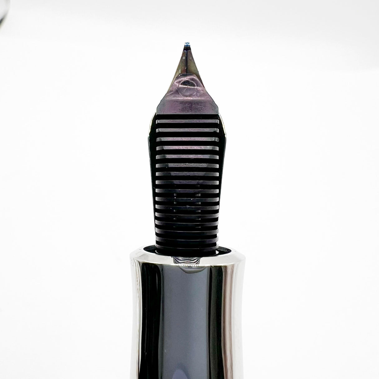 Graf von Faber-Castell "Amber" Pen of the Year 2004 - Medium 18kt Gold Nib - Very Desirable!!