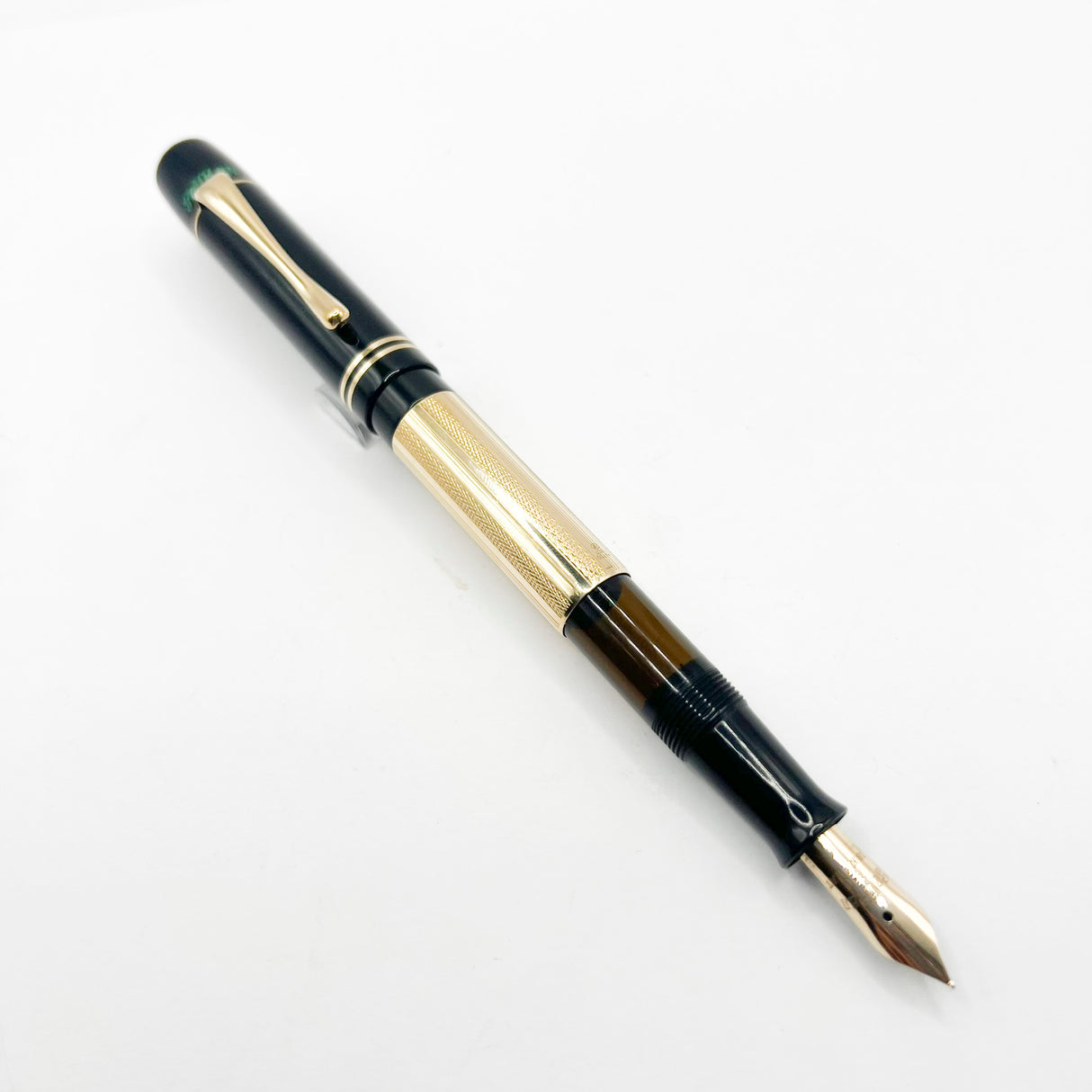 Pelikan 1931 Originals Of Their Time - 18kt Gold Overlay Limited Edition Fountain Pen - Fine 18kt Gold Nib