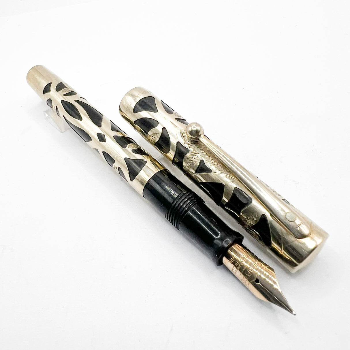 Sheaffer Nostalgia SOLID 14KT GOLD Filigree Fountain Pen - Fine 18kt Gold Nib