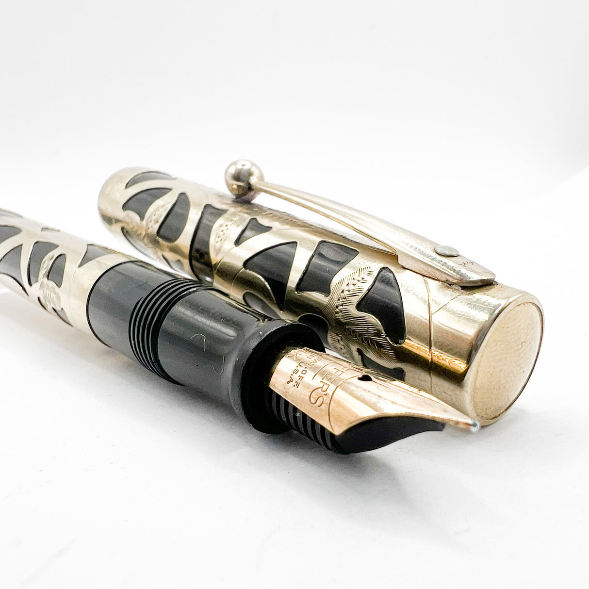 Sheaffer Nostalgia SOLID 14KT GOLD Filigree Fountain Pen - Fine 18kt Gold Nib