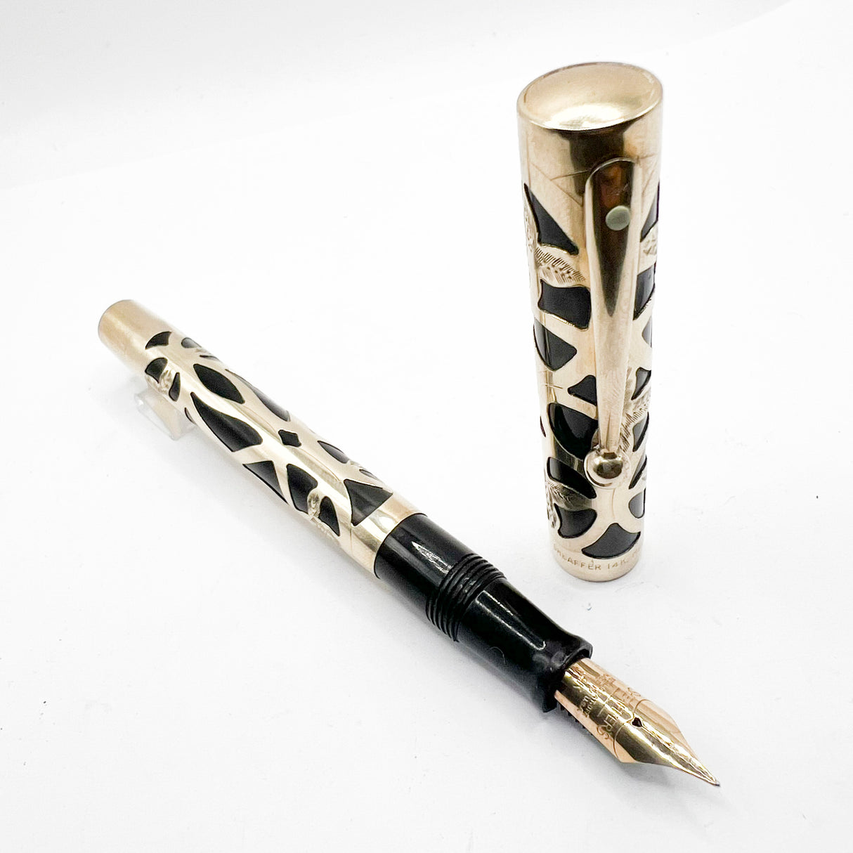 Sheaffer Nostalgia SOLID 14KT GOLD Filigree Fountain Pen - Fine 18kt Gold Nib