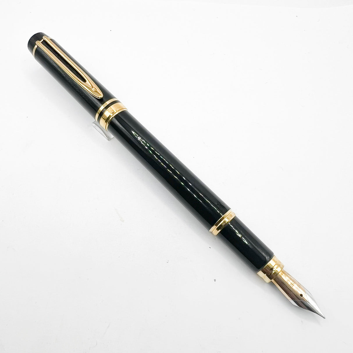 Waterman Man 100 Black Fountain Pen - Fine 18kt Gold Nib