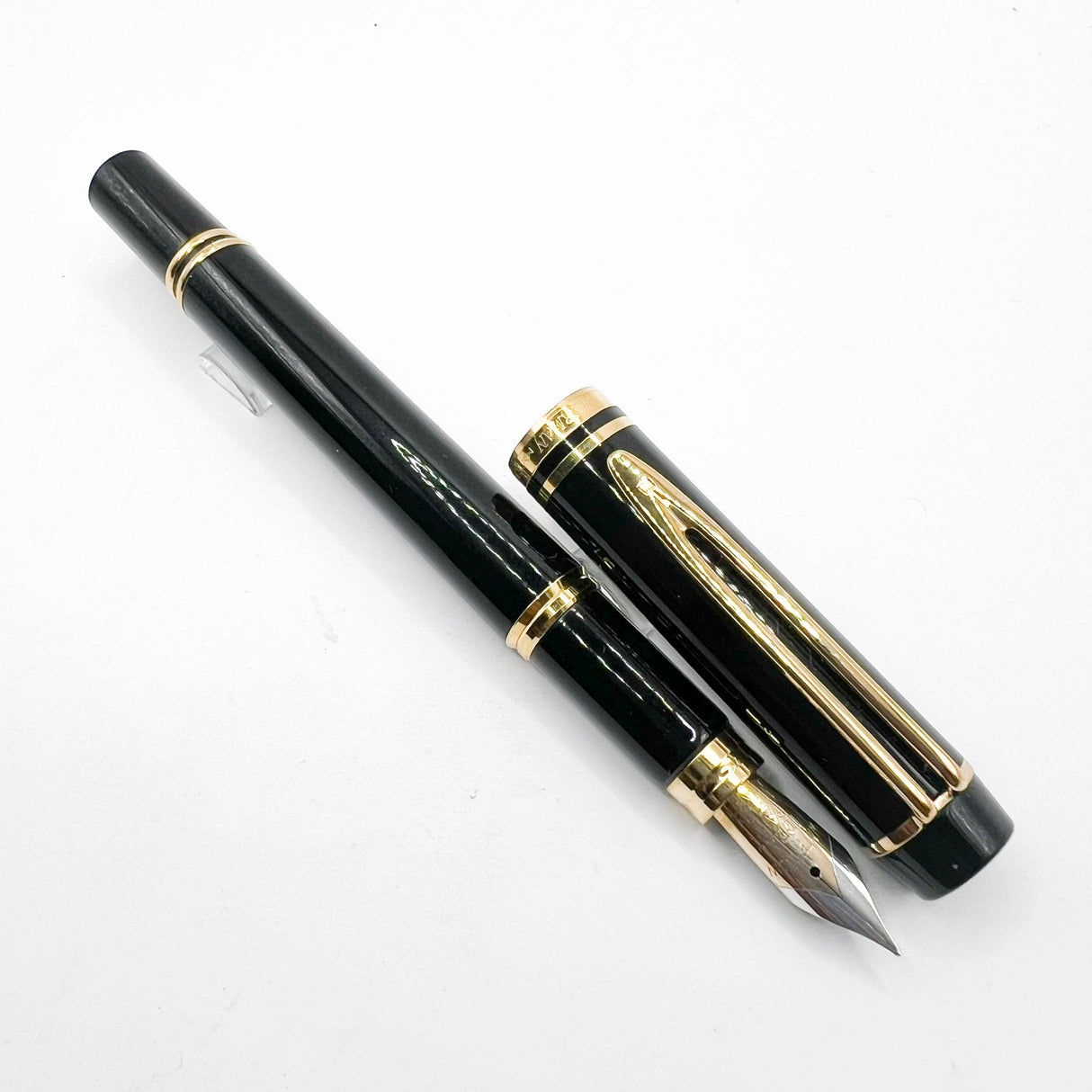 Waterman Man 100 Black Fountain Pen - Fine 18kt Gold Nib