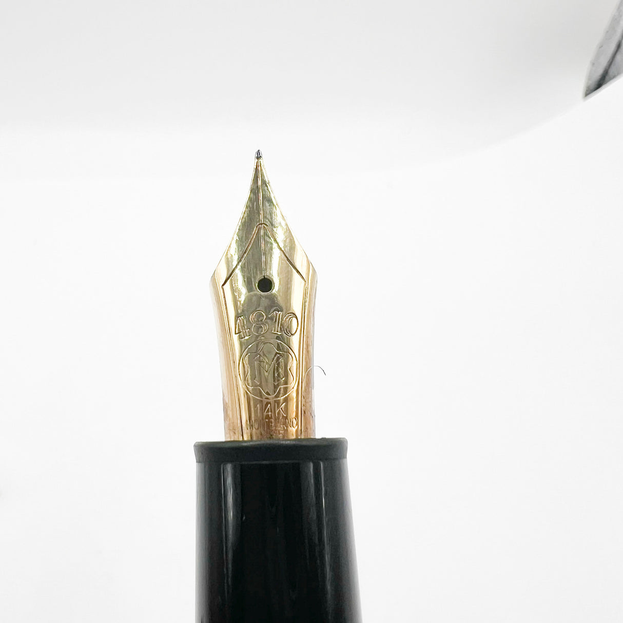 Montblanc Meisterstuck Black Resin #146 LeGrand Fountain Pen - Semi-Flex Extra Fine 14kt Gold Nib