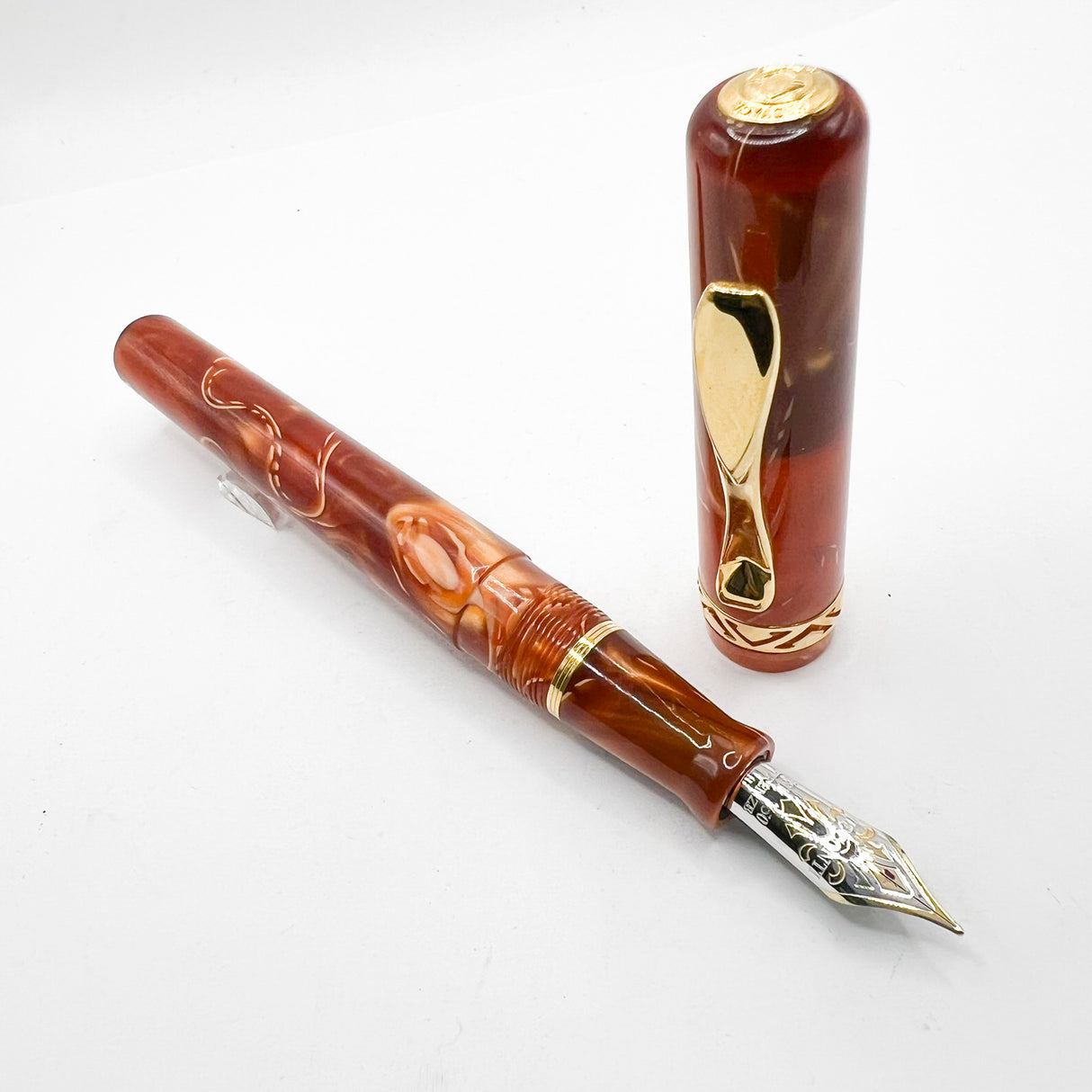 Visconti Marbled Amber Kaleido Fountain Pen - Medium 18kt Gold Nib