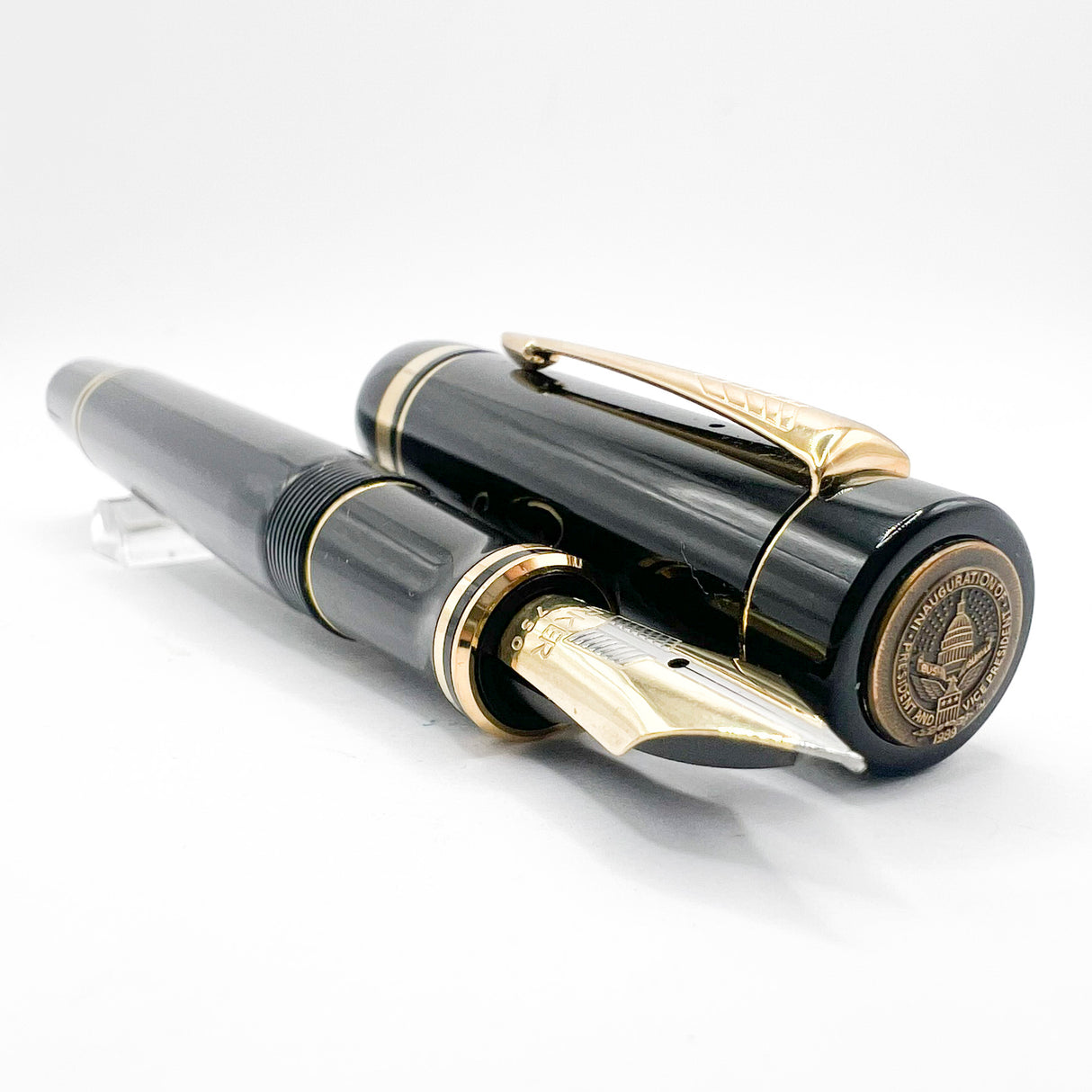 Parker “George Bush” 1989 Inaugural Black Duofold Centennial (Largest) Fountain Pen - Medium 18kt Gold Nib
