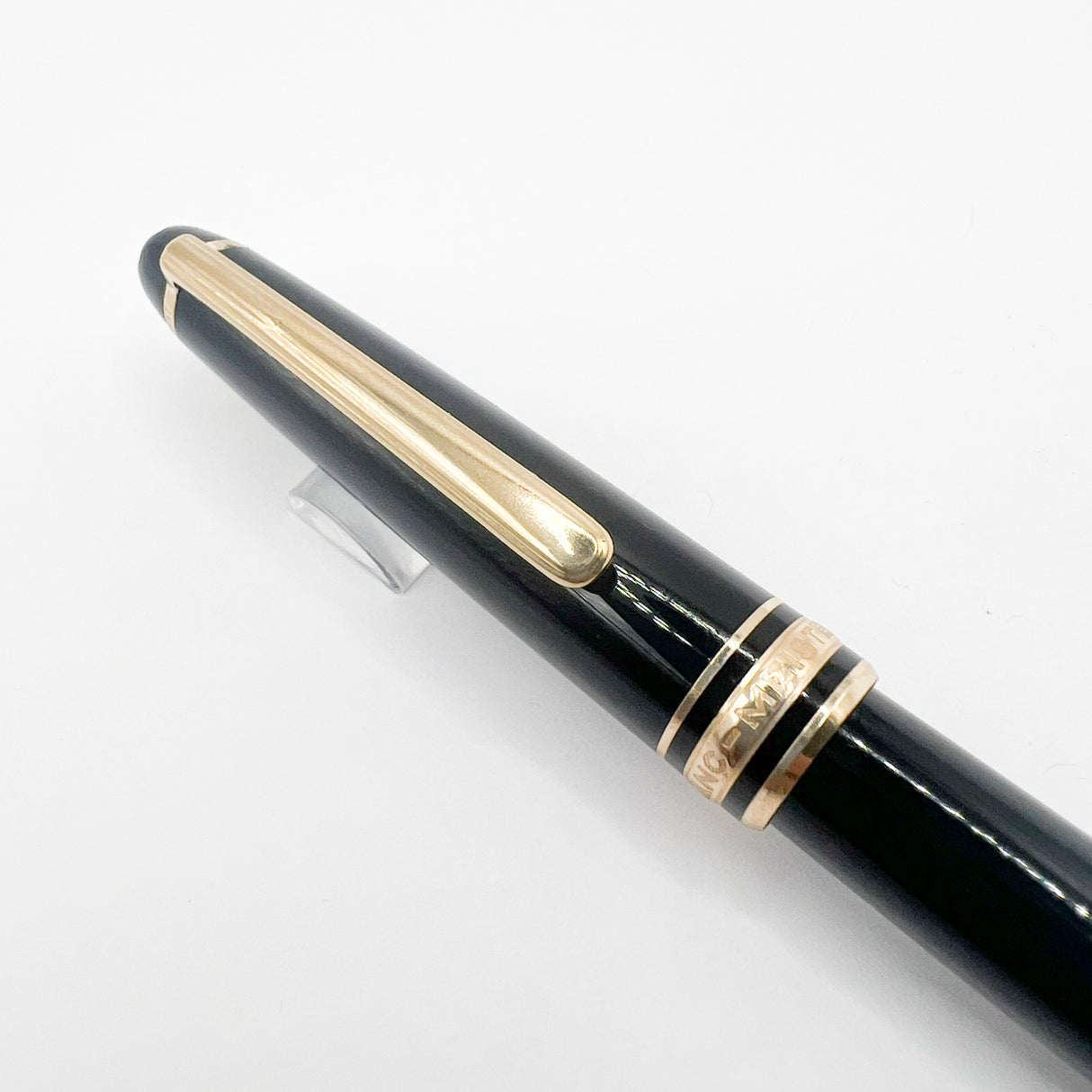Montblanc Classique #144 Black Resin Fountain Pen - Medium 14kt Gold Nib