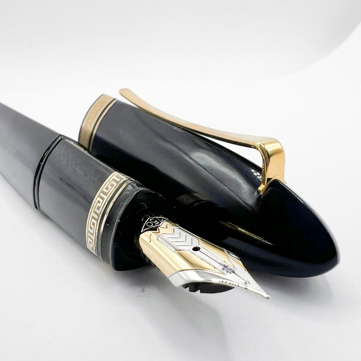 OMAS Blue/Black #360 Oversized Triangulated Fountain Pen - Medium 18kt Gold Nib